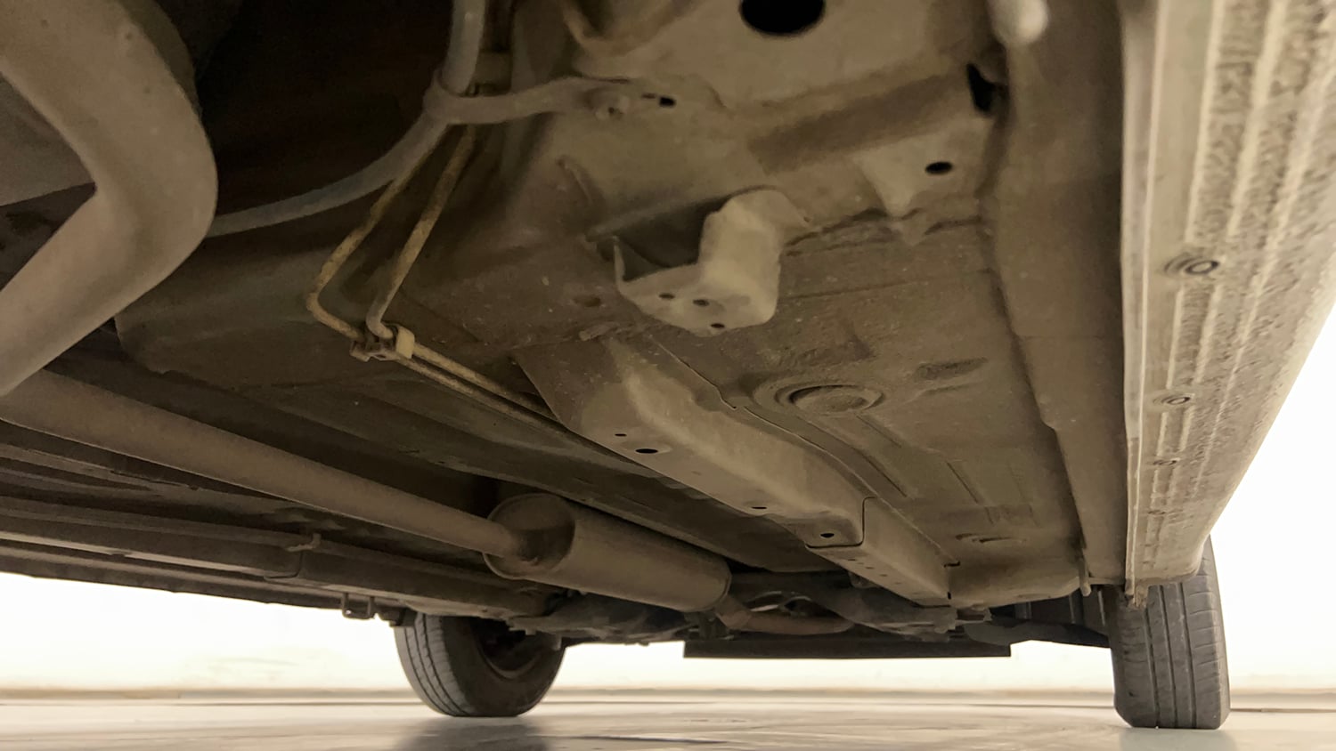 Used 2017 Maruti Suzuki Celerio VXi CNG Cng Manual extra REAR RIGHT UNDERBODY VIEW