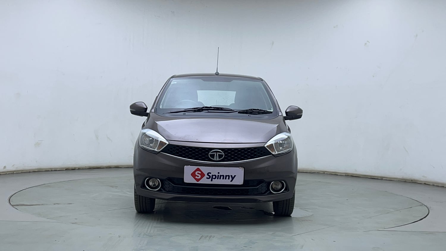 Used 2016 Tata Tiago Revotron XZ Petrol Manual exterior FRONT VIEW