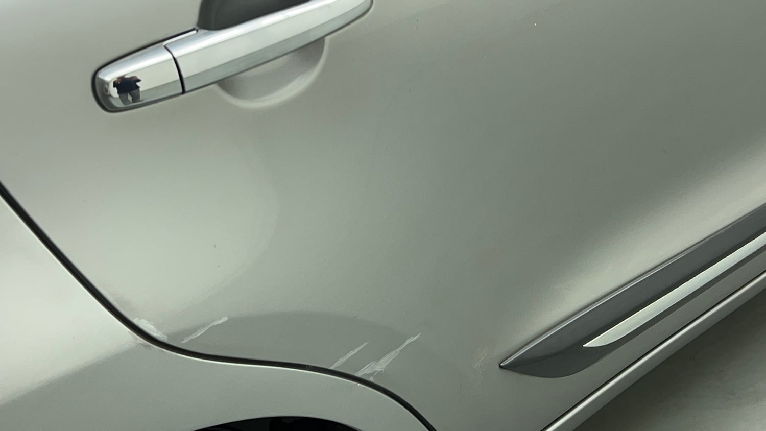 Used 2020 Maruti Suzuki Baleno Alpha Automatic Petrol Automatic dents MINOR DENT