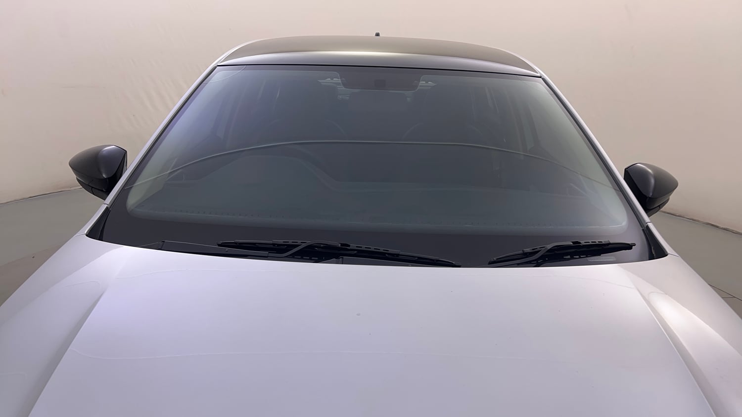 Used 2023 Volkswagen Virtus Highline 1.0 TSI MT Petrol Manual exterior FRONT WINDSHIELD VIEW