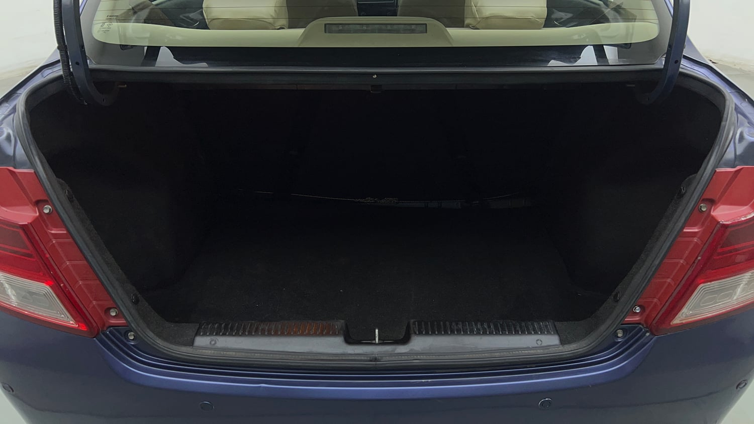 Used 2019 Maruti Suzuki Dzire ZXi Plus AMT Petrol Automatic interior DICKY INSIDE VIEW