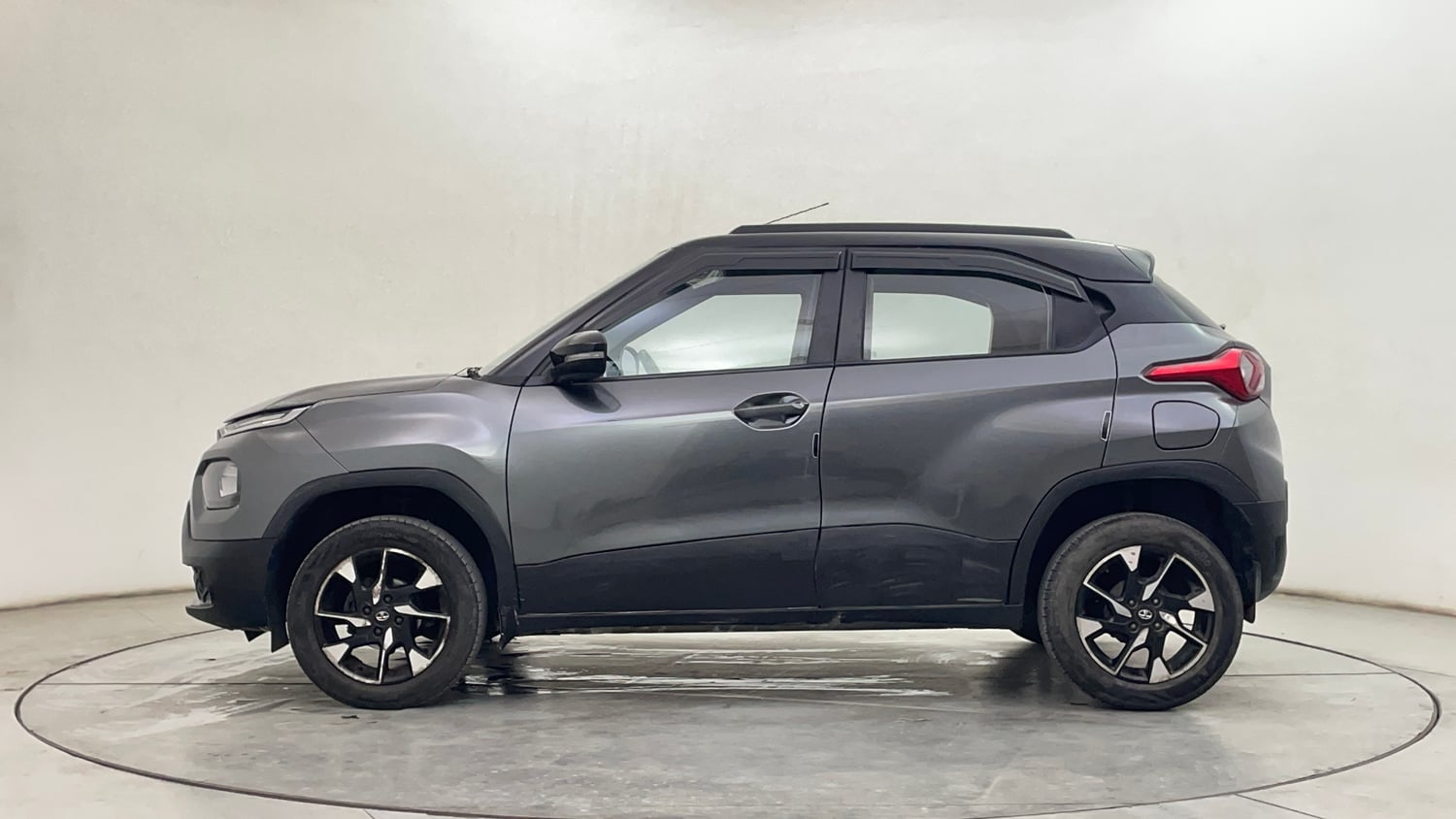 Used 2022 Tata Punch Creative Dual Tone Petrol Manual exterior LEFT SIDE VIEW