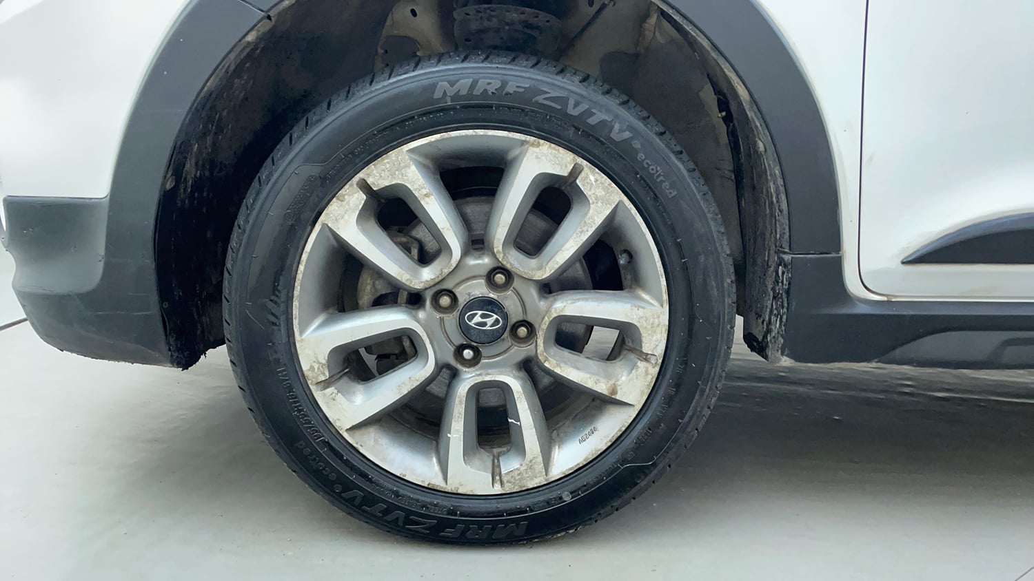 Used 2016 Hyundai i20 Active 1.2 SX Petrol Manual tyres LEFT FRONT TYRE RIM VIEW