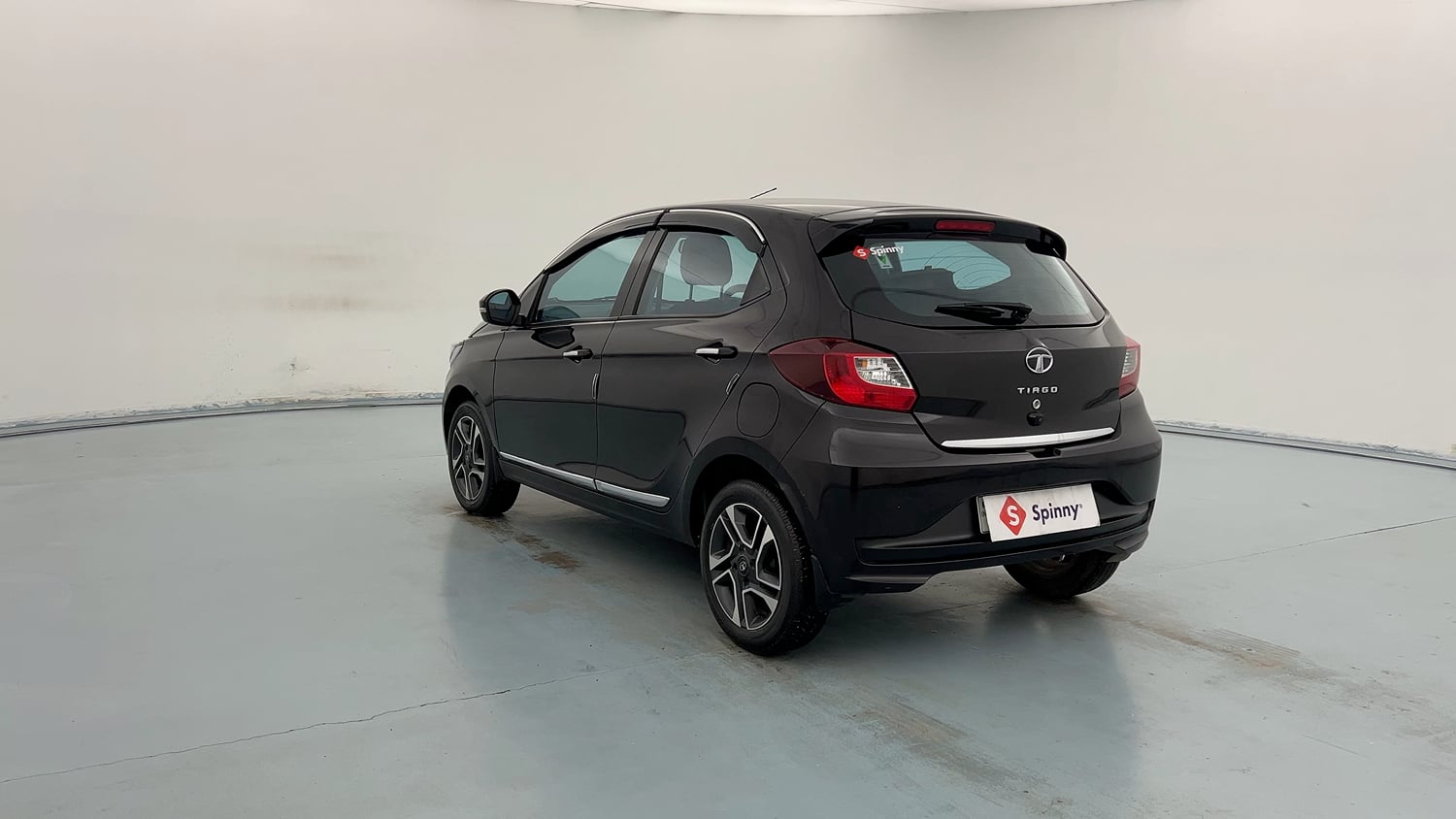 Used 2023 Tata Tiago XZ Plus Petrol Manual exterior LEFT REAR CORNER VIEW