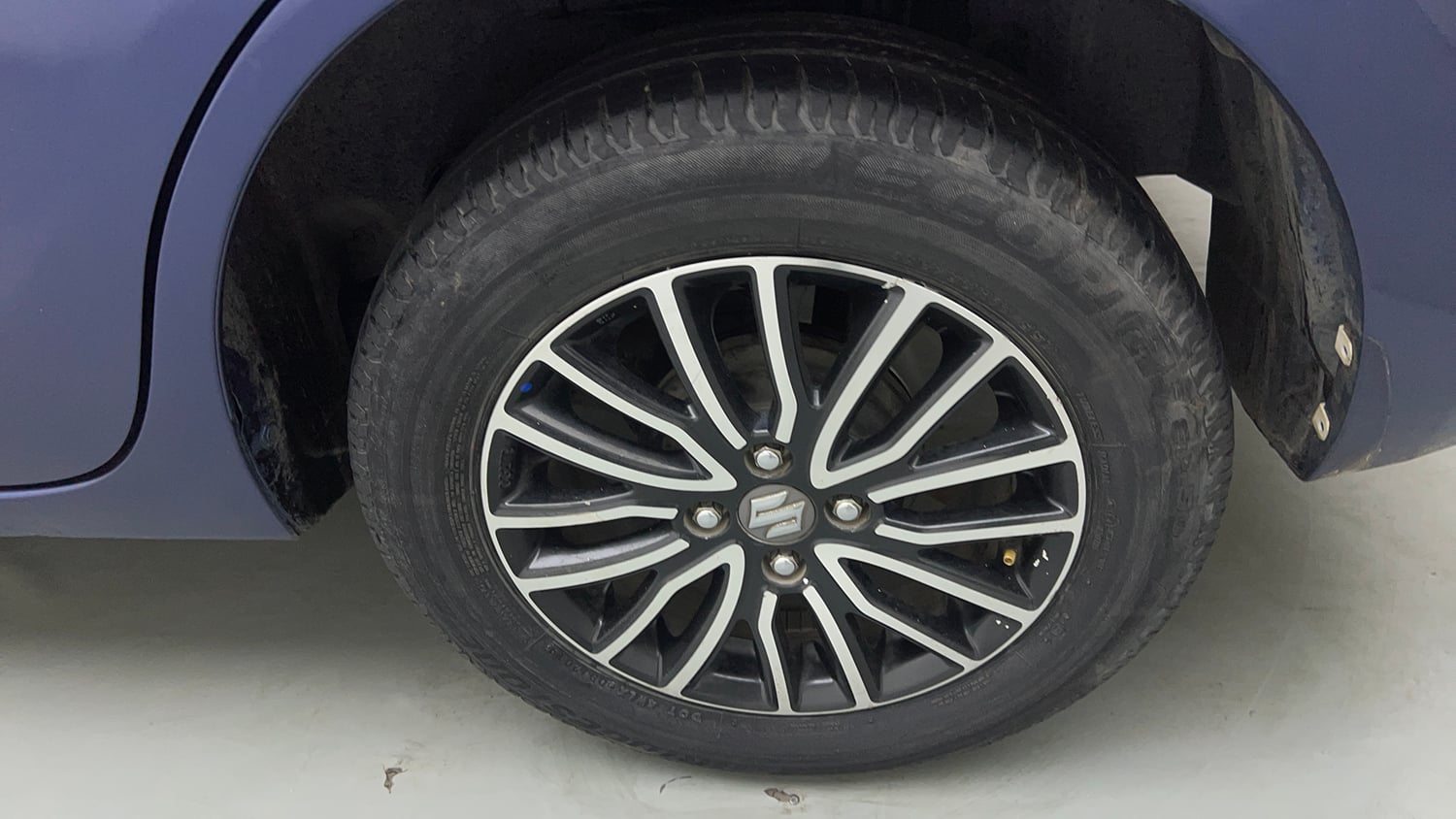 Used 2019 Maruti Suzuki Dzire ZXi Plus AMT Petrol Automatic tyres LEFT REAR TYRE RIM VIEW