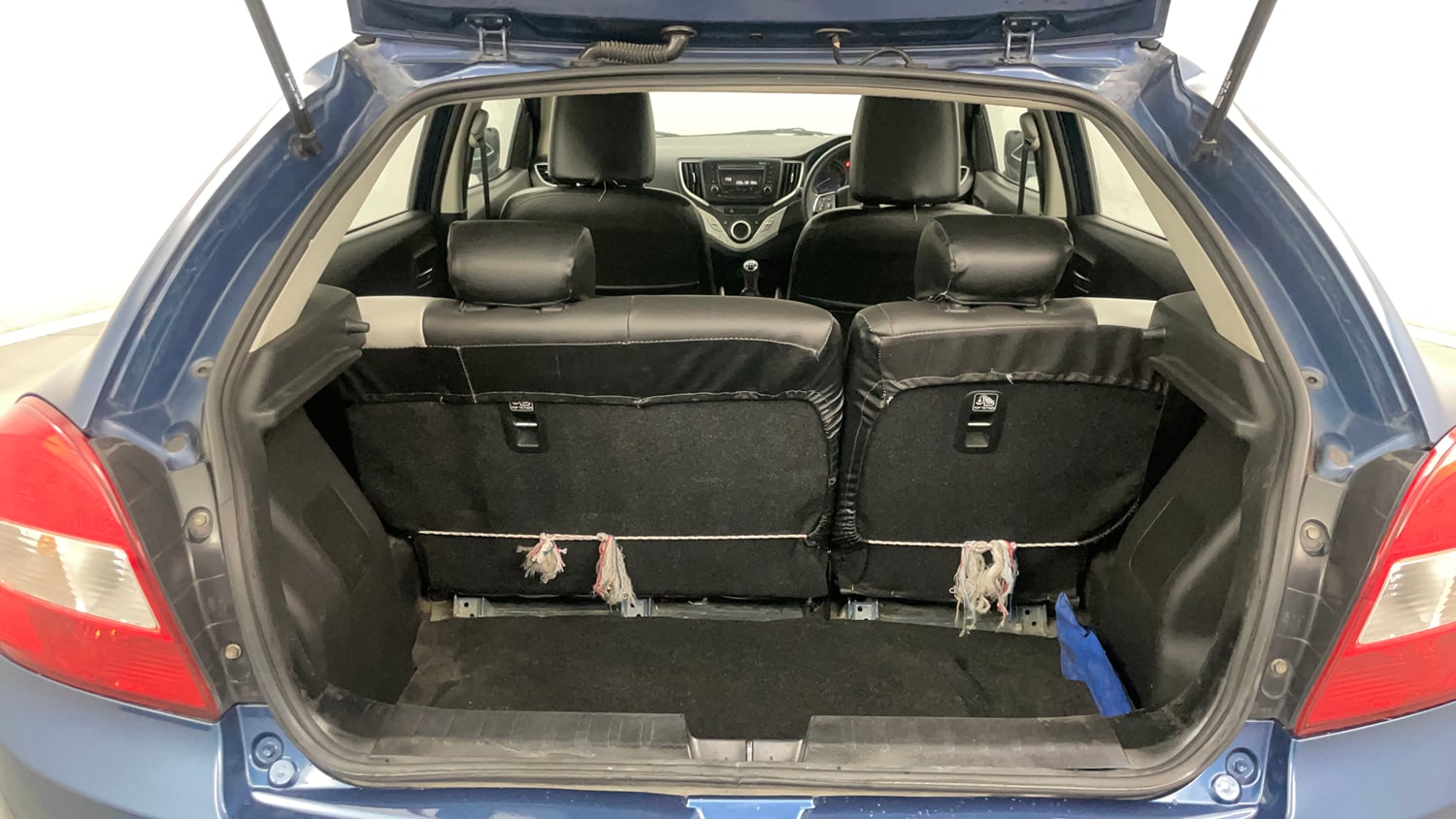 Used 2017 Maruti Suzuki Baleno Delta 1.2 Petrol Manual interior DICKY INSIDE VIEW