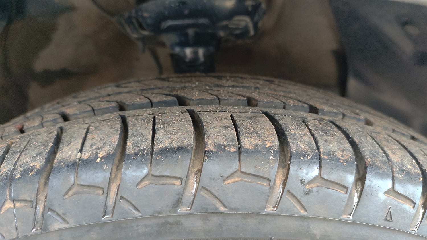 Used 2023 Hyundai Exter SX (O) 1.2 MT Petrol Manual tyres RIGHT FRONT TYRE TREAD VIEW
