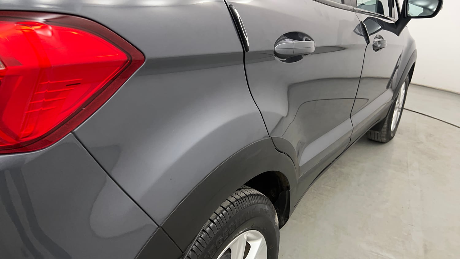 Used 2021 Ford EcoSport Titanium 1.5L Ti-VCT Petrol Manual dents MINOR SCRATCH