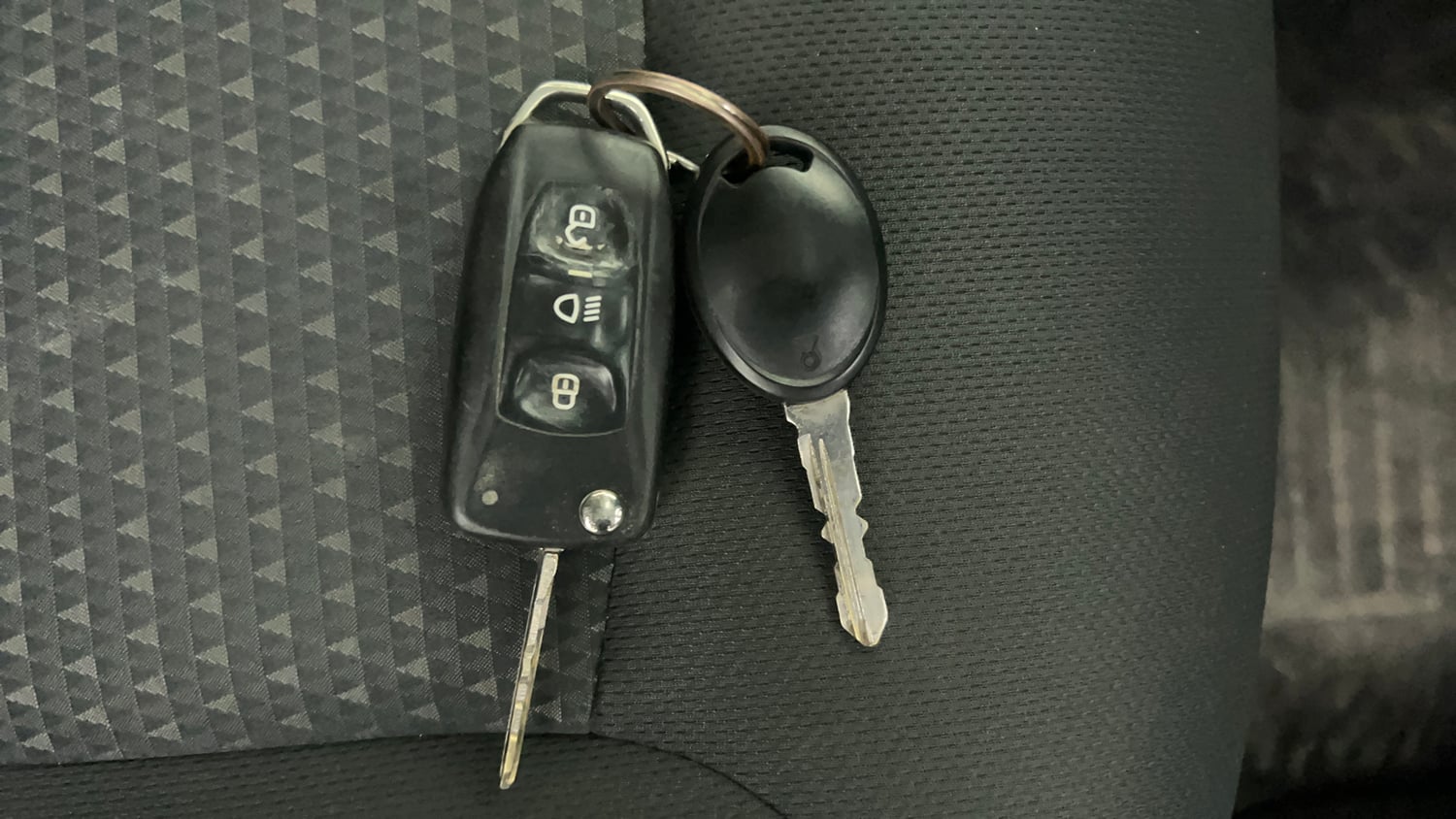 Used 2017 Tata Tiago Revotron XZA Petrol Automatic extra CAR KEY VIEW