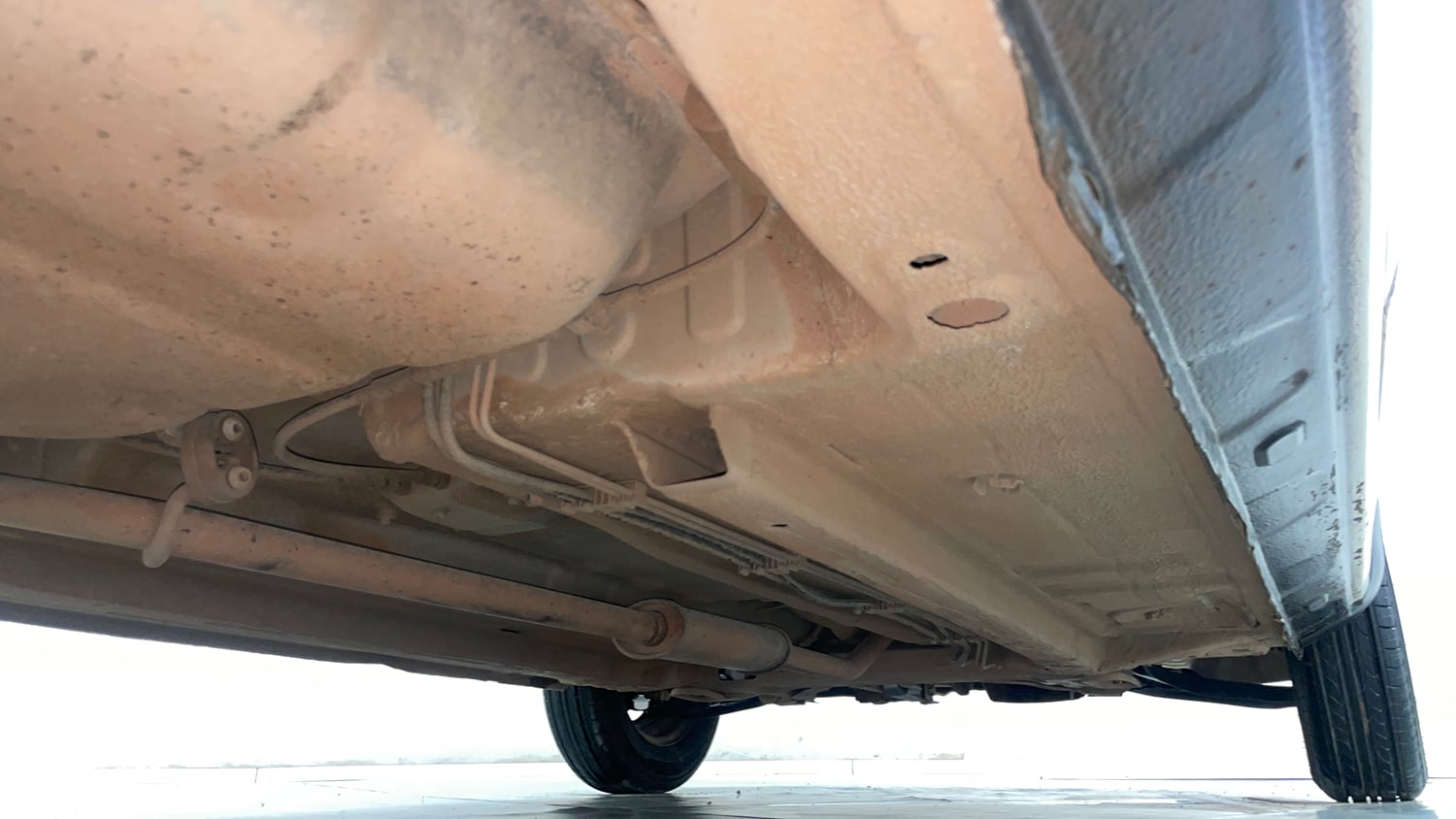 Used 2017 Renault Kwid 1.0 RXL Petrol Manual extra REAR RIGHT UNDERBODY VIEW