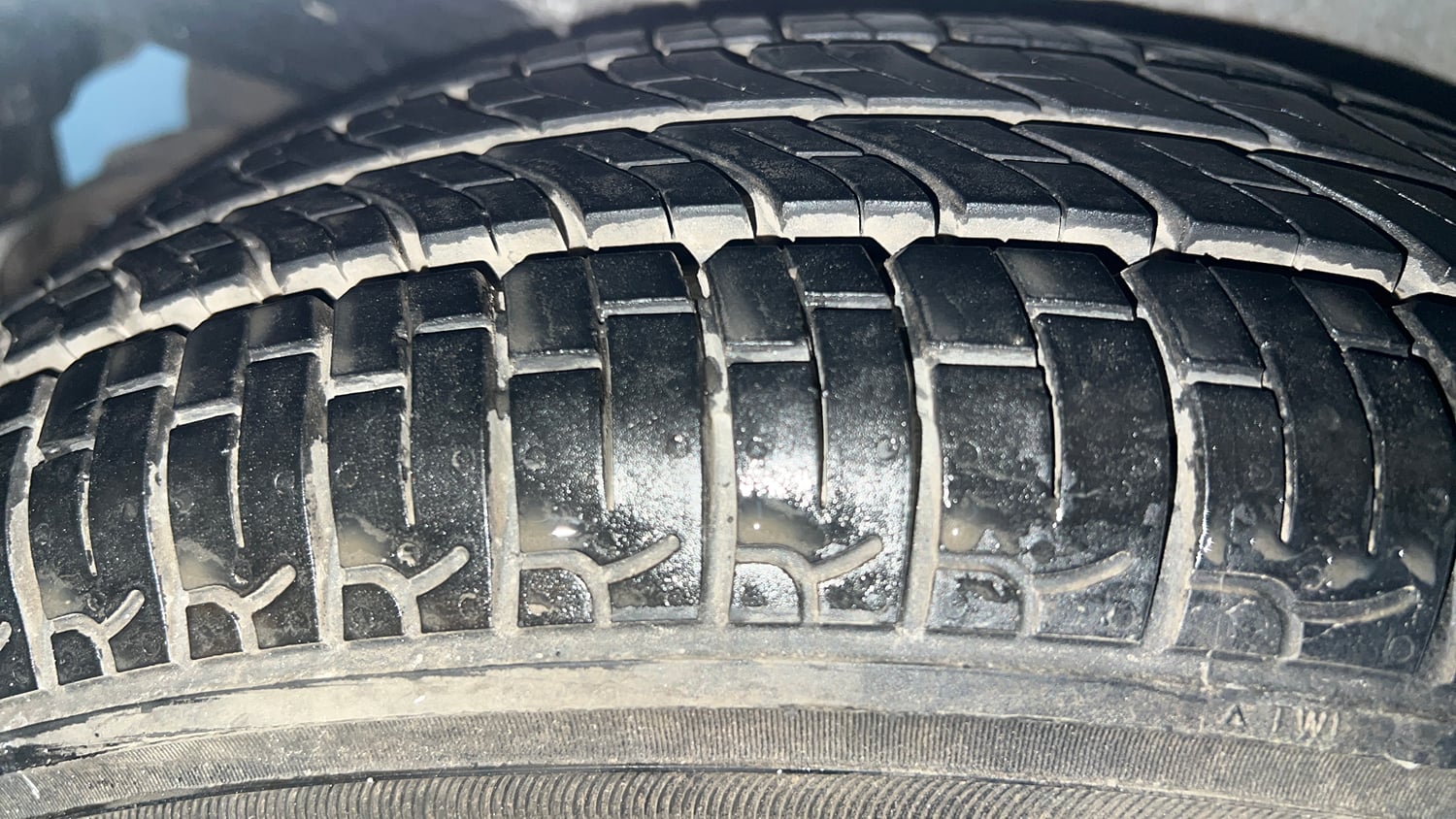 Used 2015 Hyundai i10 Magna 1.1 iRDE2 Petrol Manual tyres RIGHT REAR TYRE TREAD VIEW