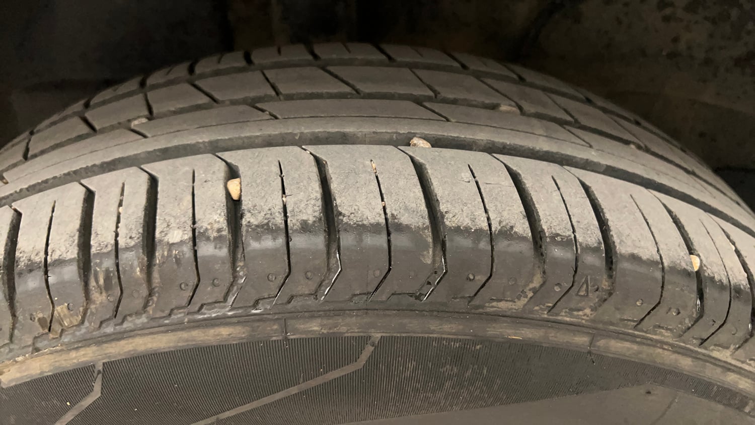 Used 2023 Tata Punch Camo Accomplished MT Petrol Manual tyres RIGHT REAR TYRE TREAD VIEW