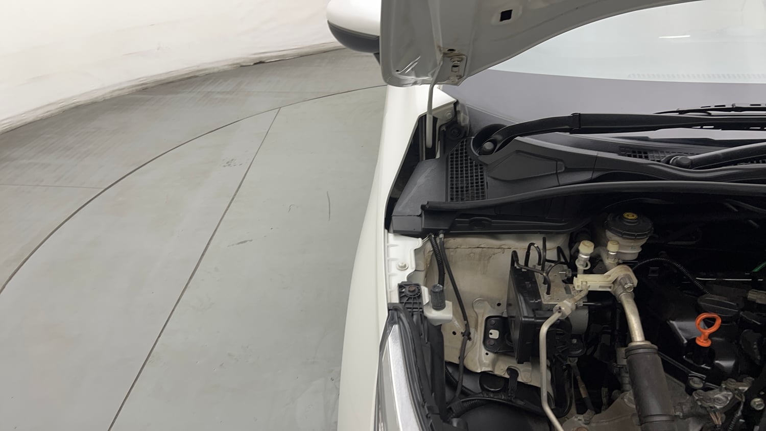 Used 2024 Honda City VX Petrol MT Petrol Manual engine ENGINE RIGHT SIDE HINGE & APRON VIEW