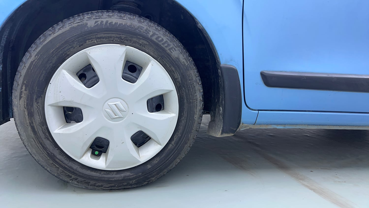 Used 2021 Maruti Suzuki Wagon R ZXi 1.2 AMT Petrol Automatic tyres LEFT FRONT TYRE RIM VIEW