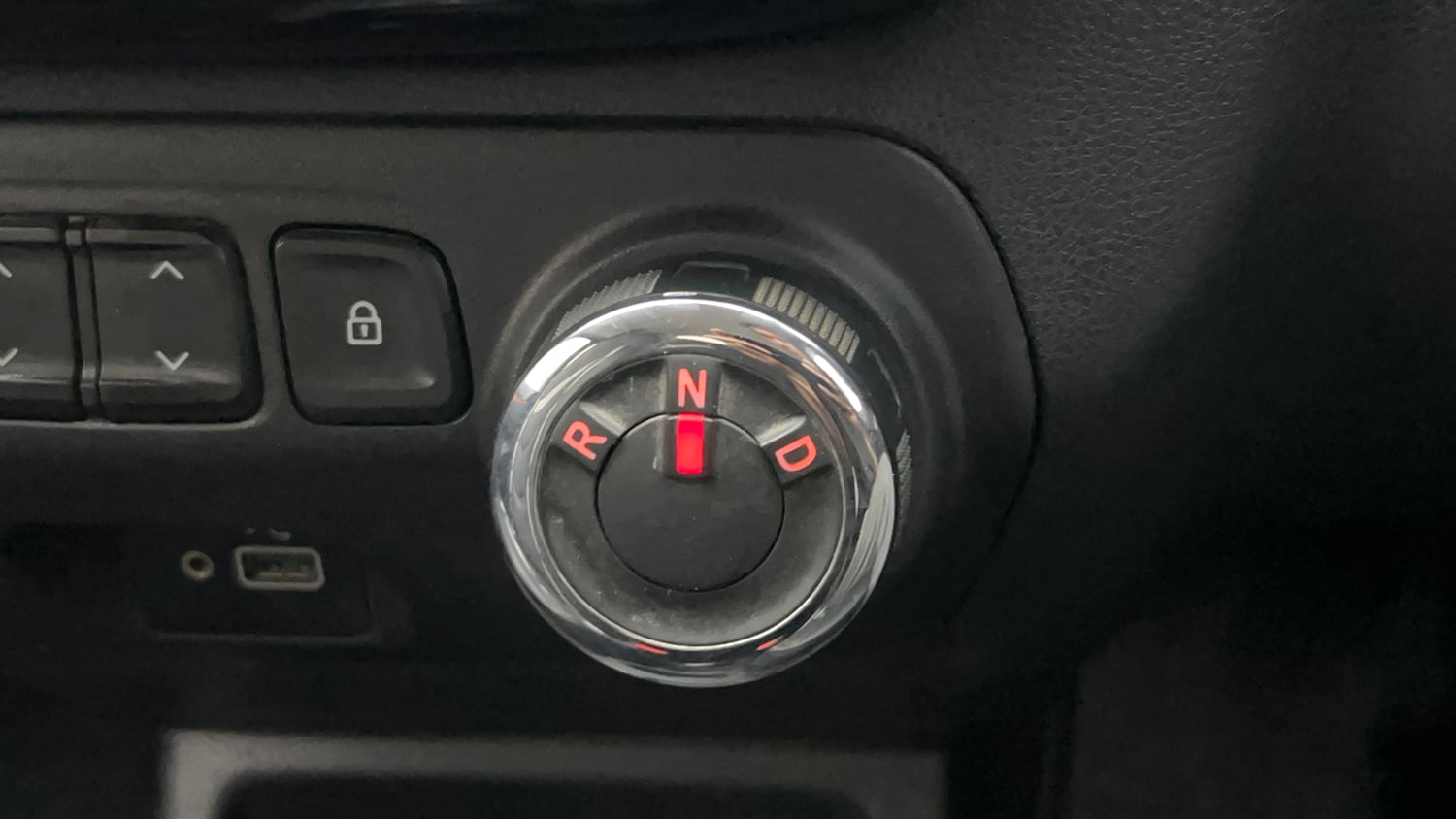 Used 2020 Renault Kwid CLIMBER 1.0 AMT Petrol Automatic interior GEAR  KNOB VIEW