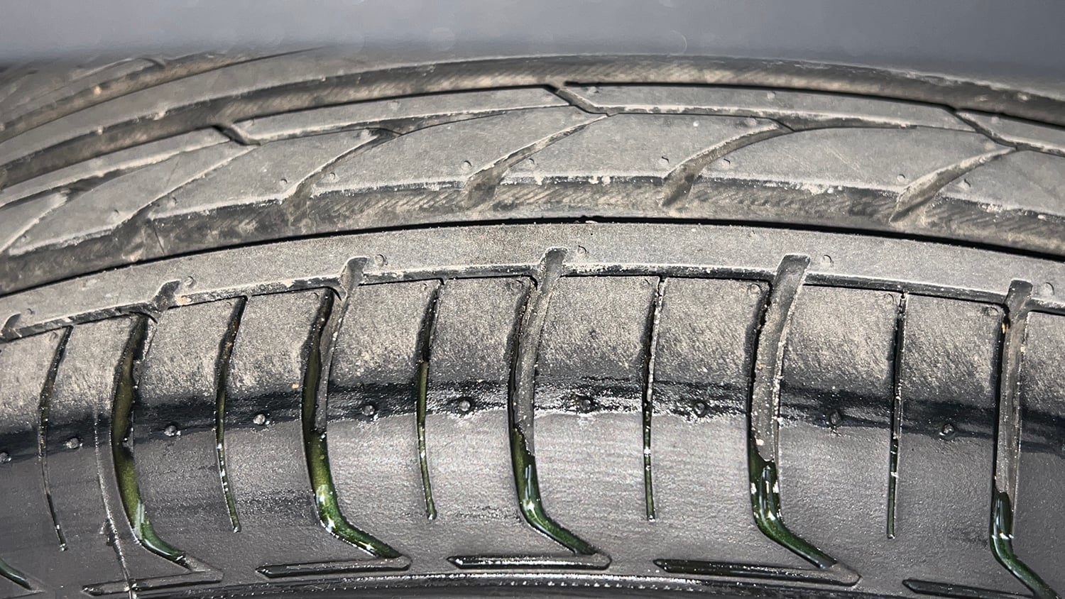 Used 2022 Tata Nexon XZA Plus Diesel Diesel Automatic tyres LEFT FRONT TYRE TREAD VIEW
