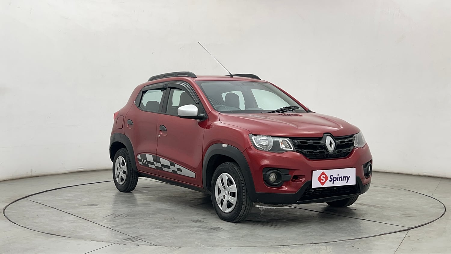 Used 2018 Renault Kwid 1.0 RXT AMT Petrol Automatic exterior RIGHT FRONT CORNER VIEW