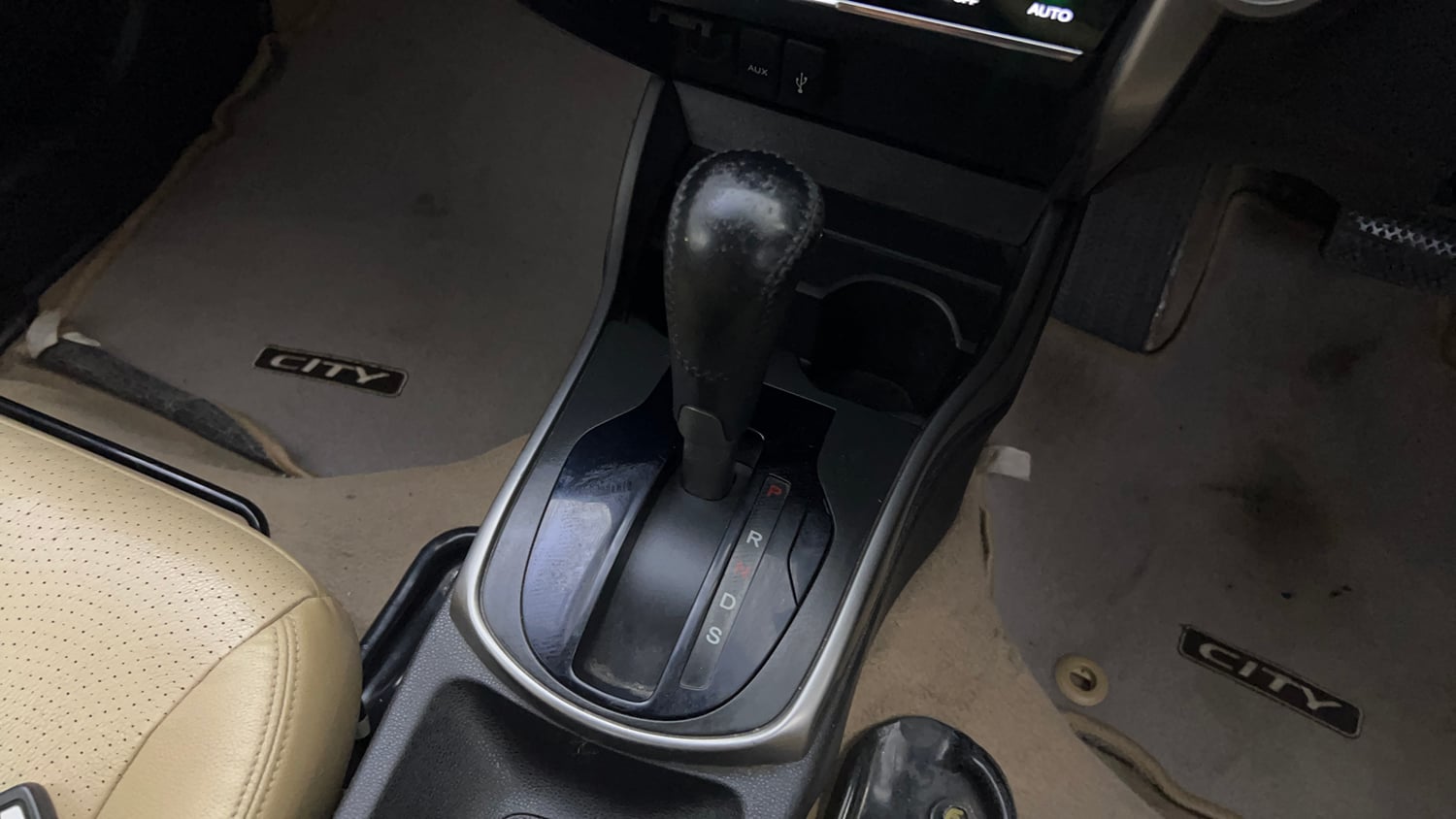 Used 2016 Honda City VX CVT Petrol Automatic interior GEAR  KNOB VIEW
