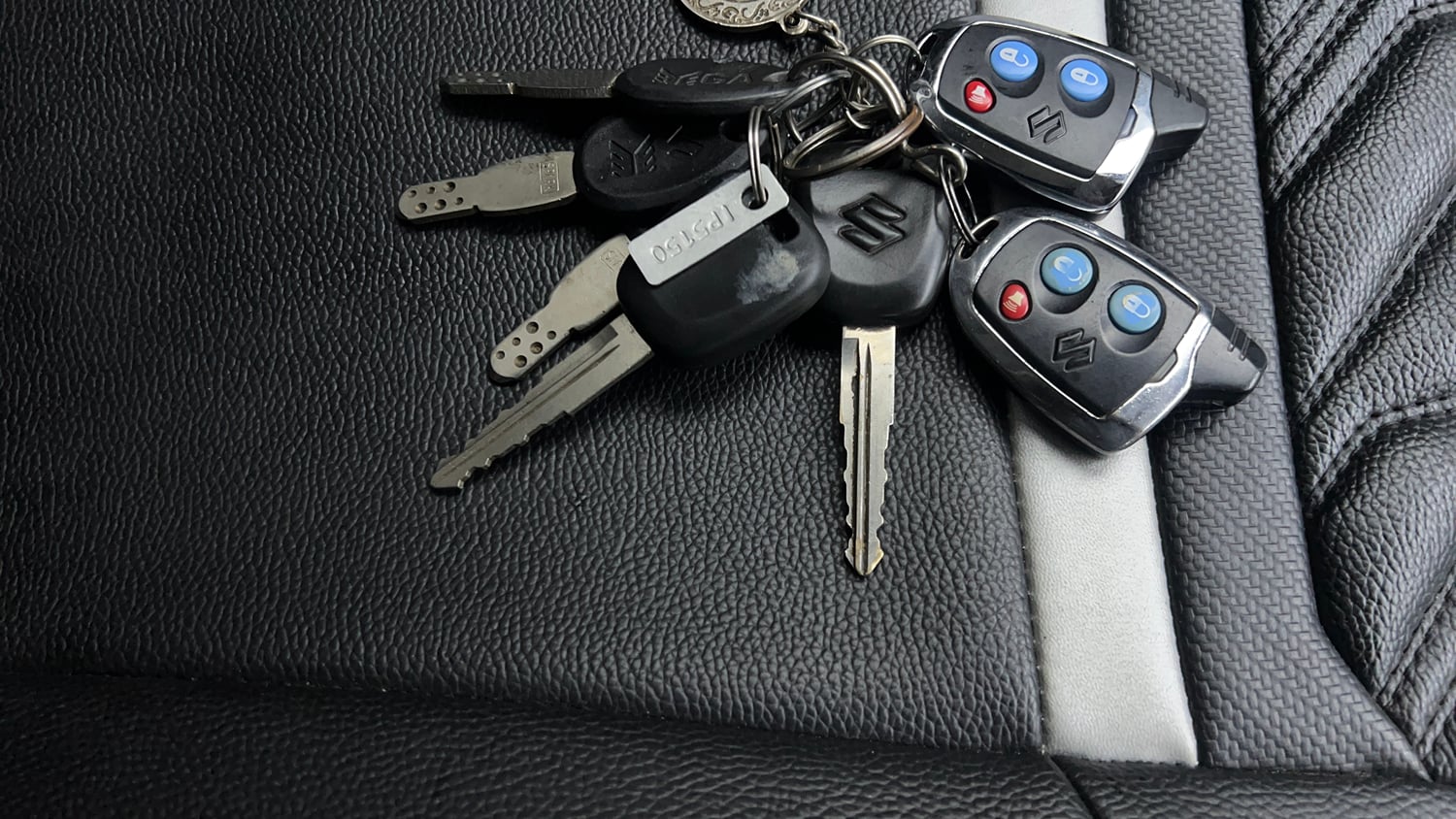 Used 2019 Maruti Suzuki Swift LXi Petrol Manual extra CAR KEY VIEW