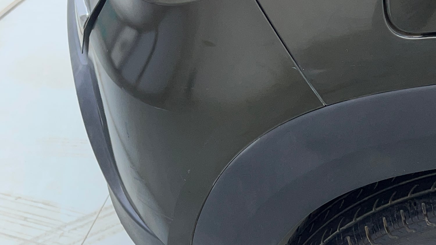 Used 2017 Renault Kwid 1.0 RXT Petrol Manual dents MINOR SCRATCH