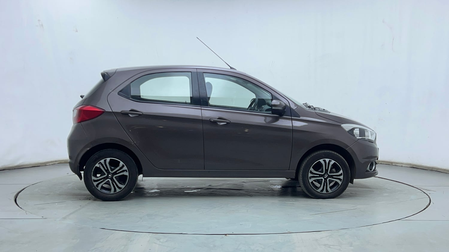 Used 2019 Tata Tiago Revotron XZA Petrol Automatic exterior RIGHT SIDE VIEW