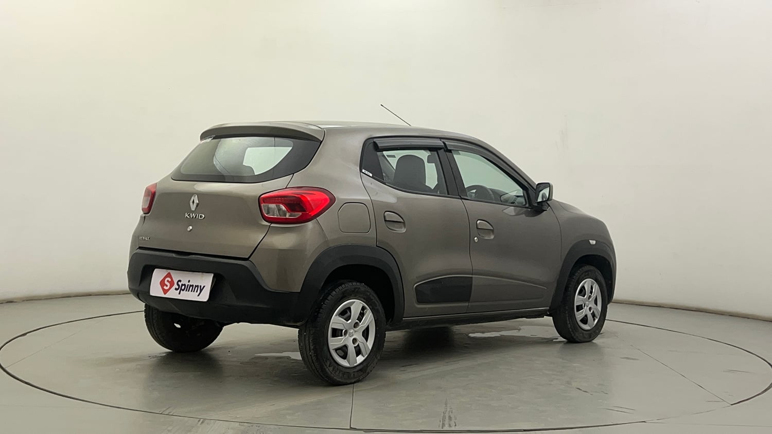 Used 2016 Renault Kwid RXL Petrol Manual exterior RIGHT REAR CORNER VIEW