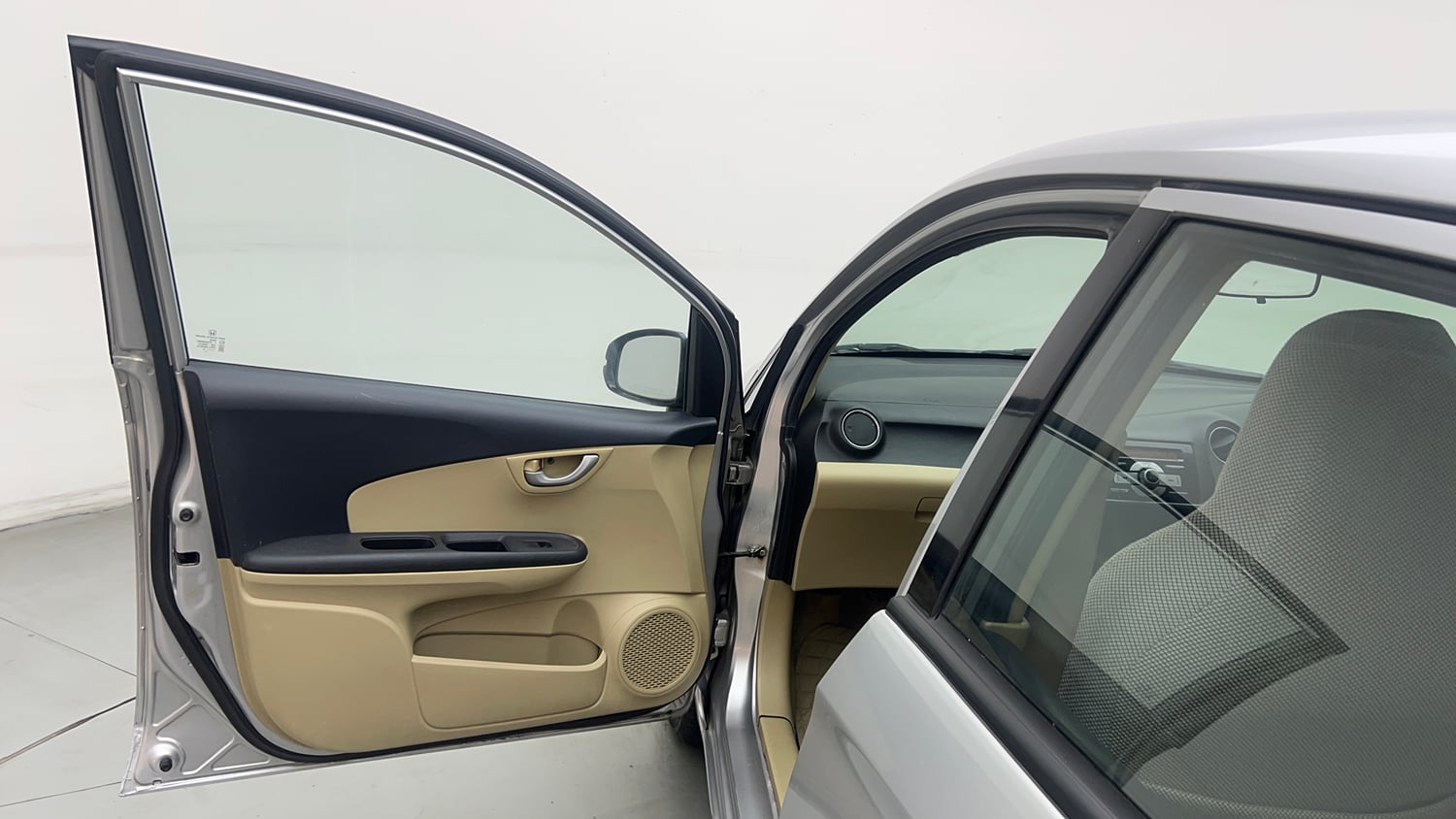 Used 2015 Honda Amaze 1.2 VX AT i-VTEC Petrol Automatic interior LEFT FRONT DOOR OPEN VIEW