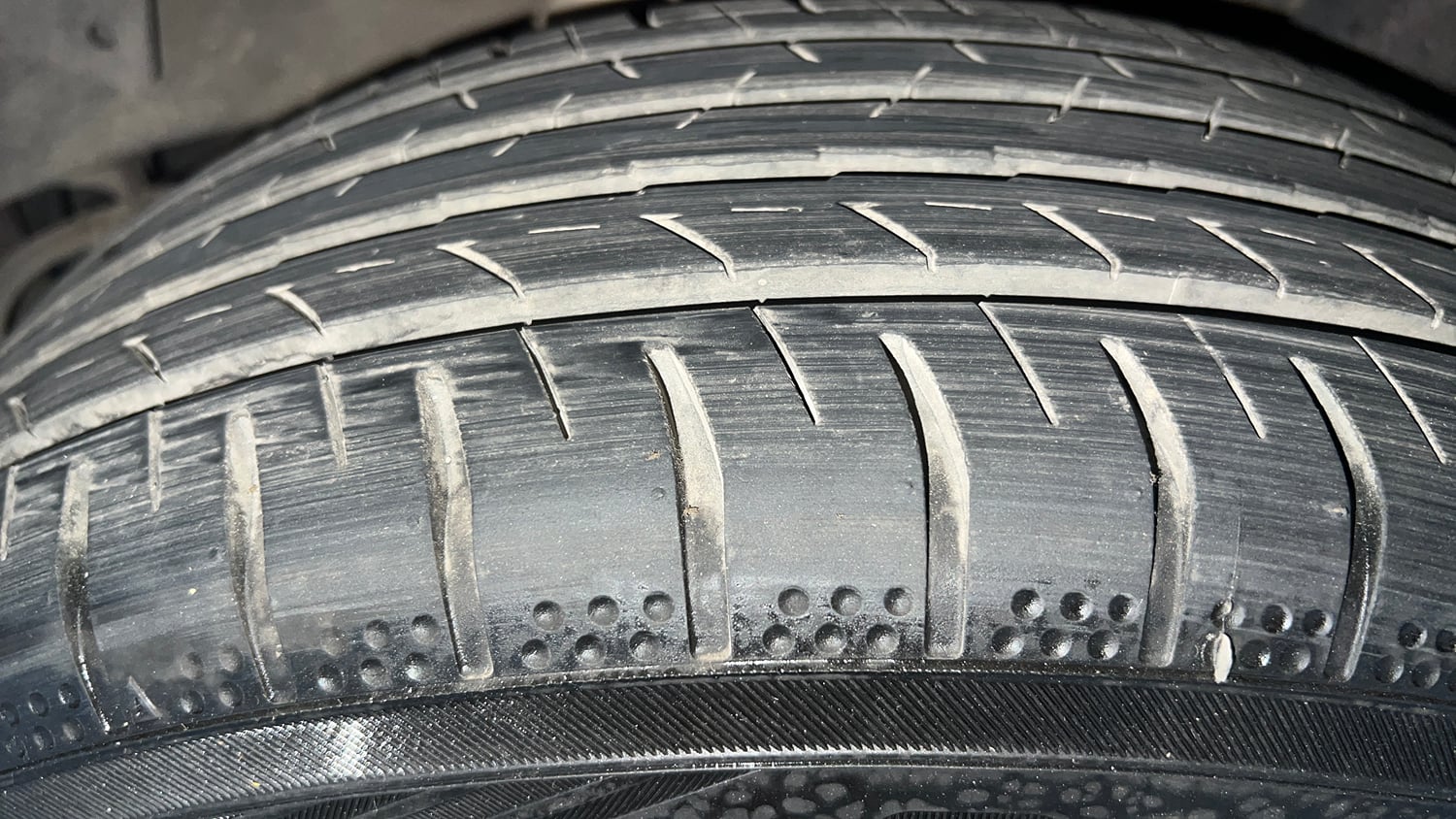 Used 2017 Honda City V Petrol Petrol Manual tyres LEFT REAR TYRE TREAD VIEW