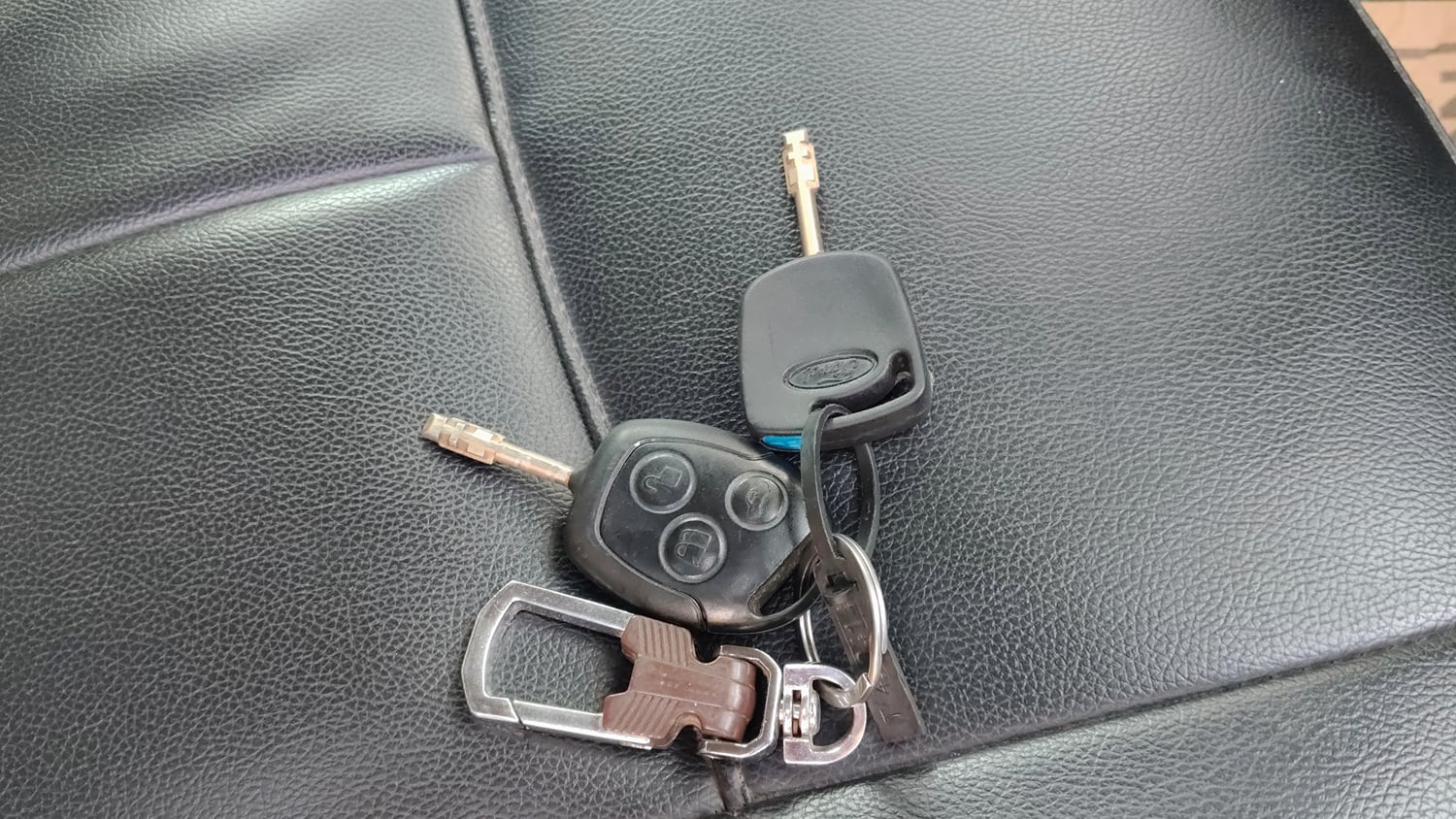 Used 2012 Ford Figo Duratorq Diesel Titanium 1.4 Diesel Manual extra CAR KEY VIEW