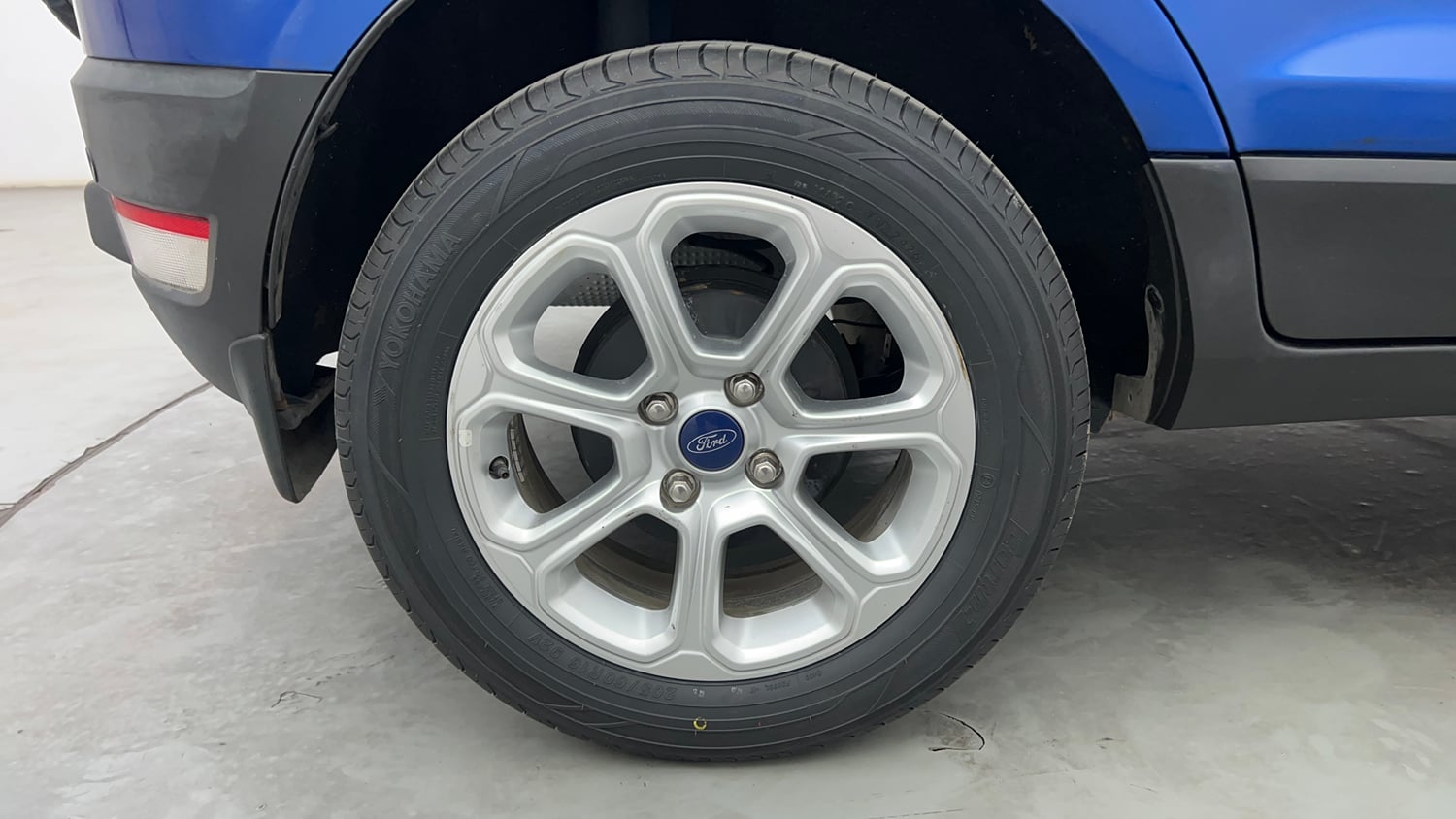 Used 2021 Ford EcoSport Titanium Plus 1.5L Ti-VCT AT Petrol Automatic tyres RIGHT REAR TYRE RIM VIEW