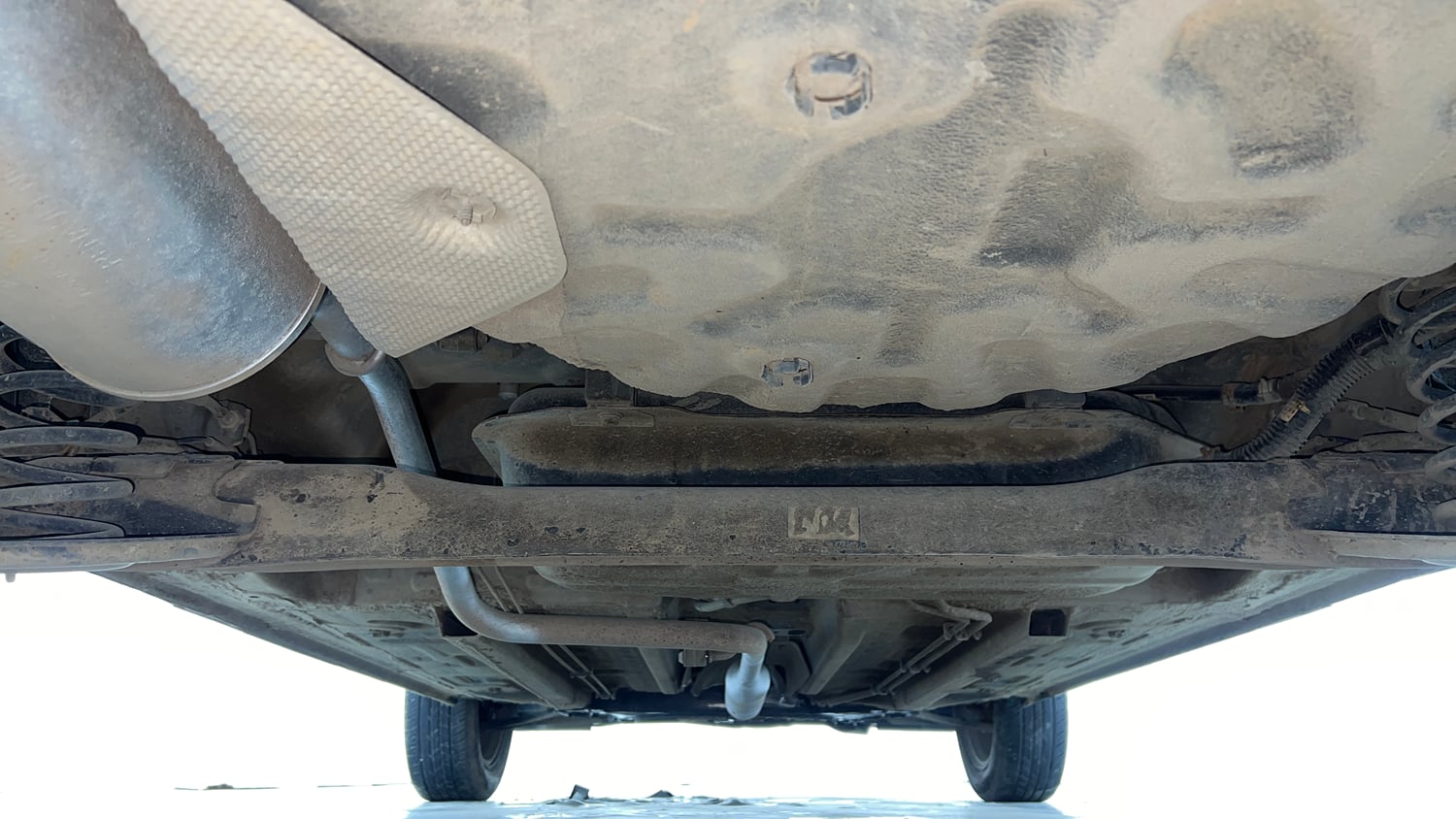 Used 2023 Renault Kiger RXZ MT Petrol Manual extra REAR UNDERBODY VIEW (TAKEN FROM REAR)