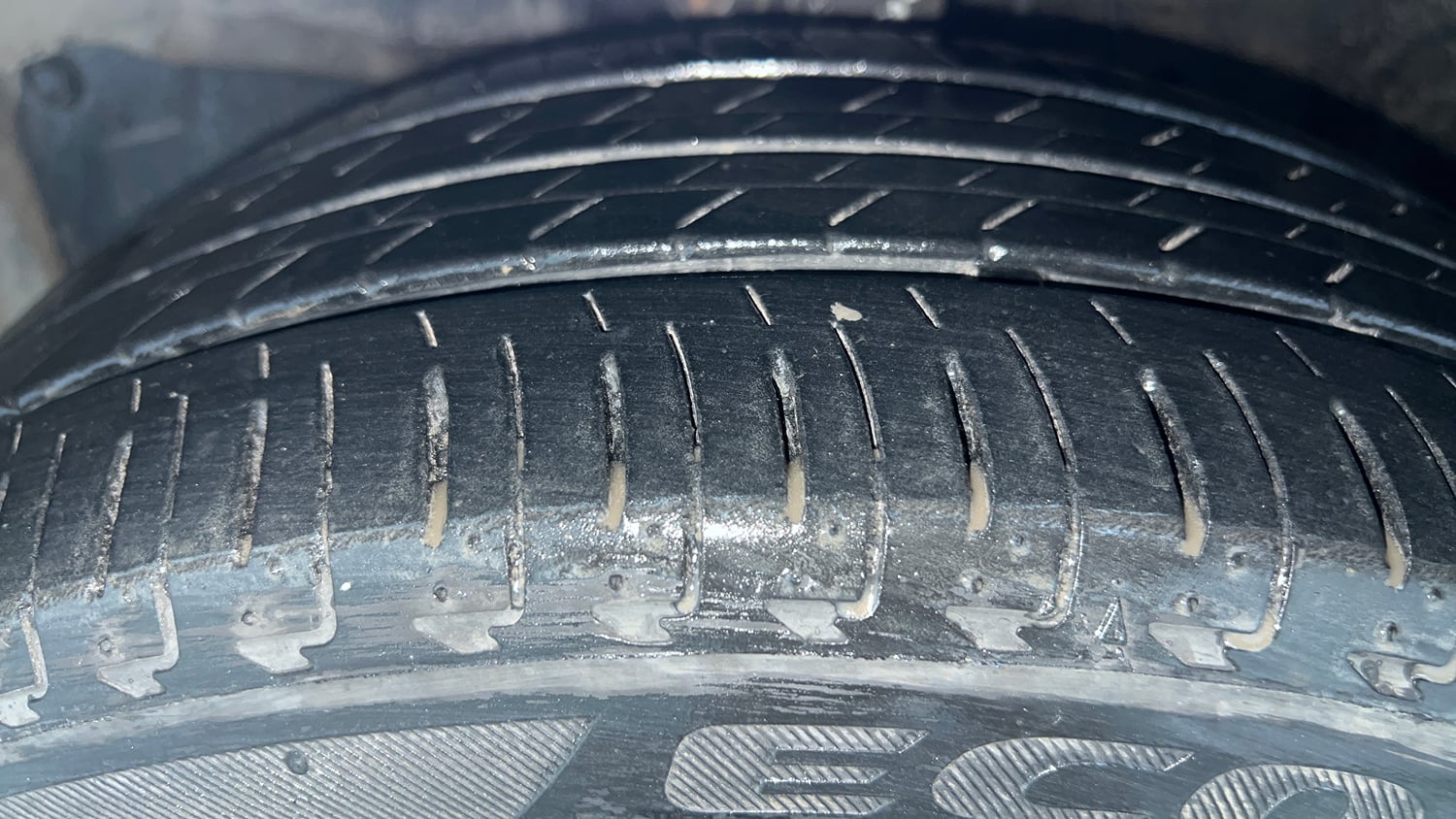 Used 2022 Honda City ZX CVT Petrol Petrol Automatic tyres LEFT FRONT TYRE TREAD VIEW
