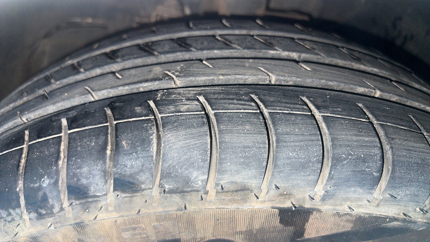 Used 2019 Tata Tiago Revotron XTA Petrol Automatic tyres LEFT FRONT TYRE TREAD VIEW