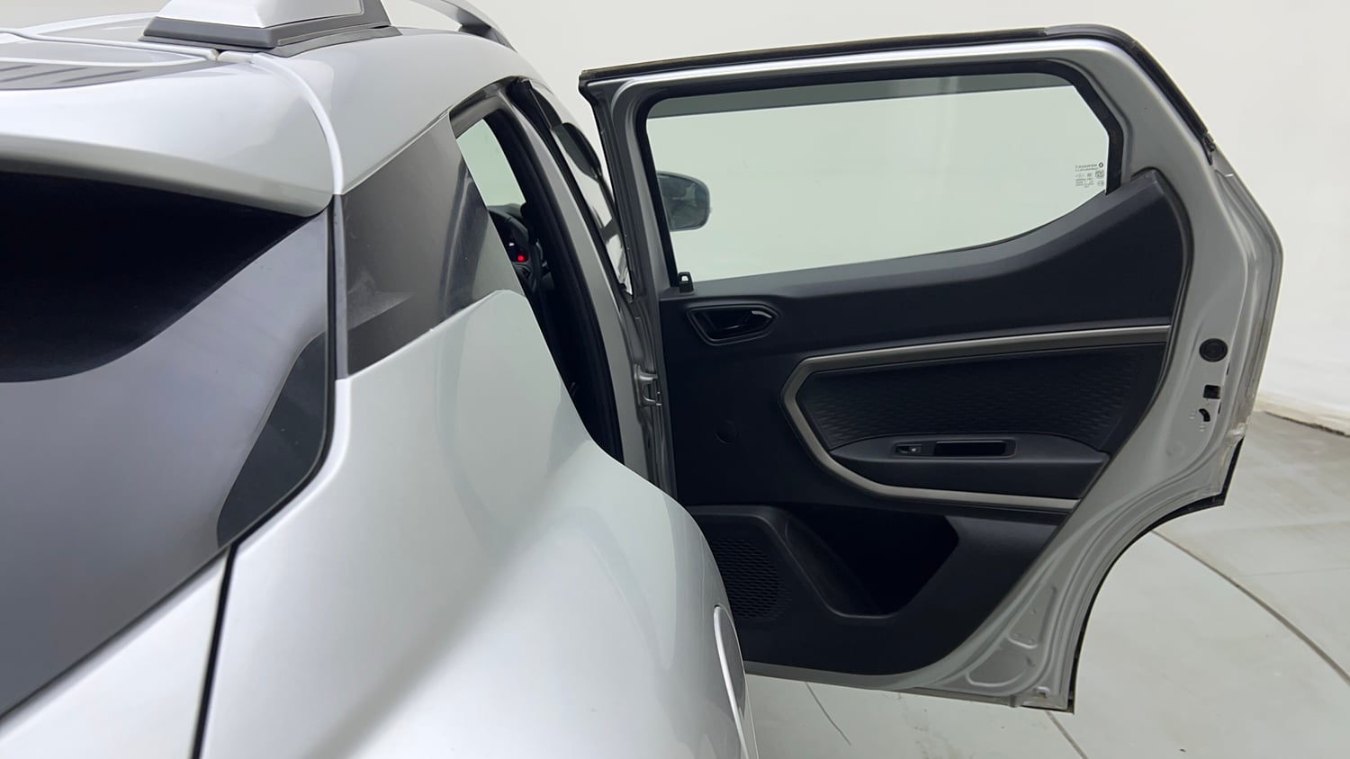 Used 2021 Renault Kiger RXZ MT Petrol Manual interior RIGHT REAR DOOR OPEN VIEW