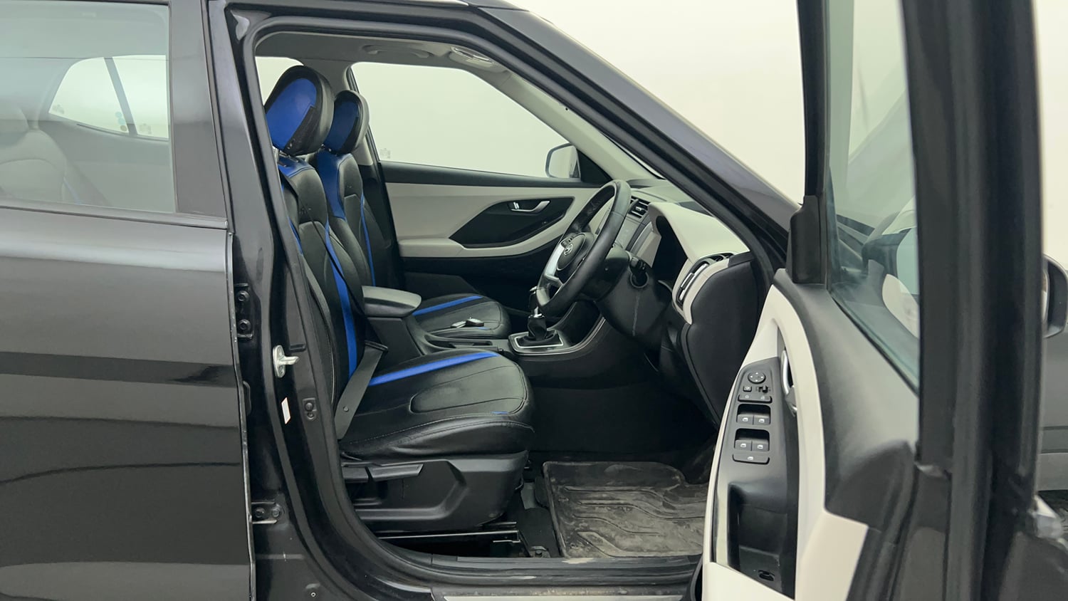 Used 2023 Hyundai Creta SX 1.5 Petrol Petrol Manual interior RIGHT SIDE FRONT DOOR CABIN VIEW