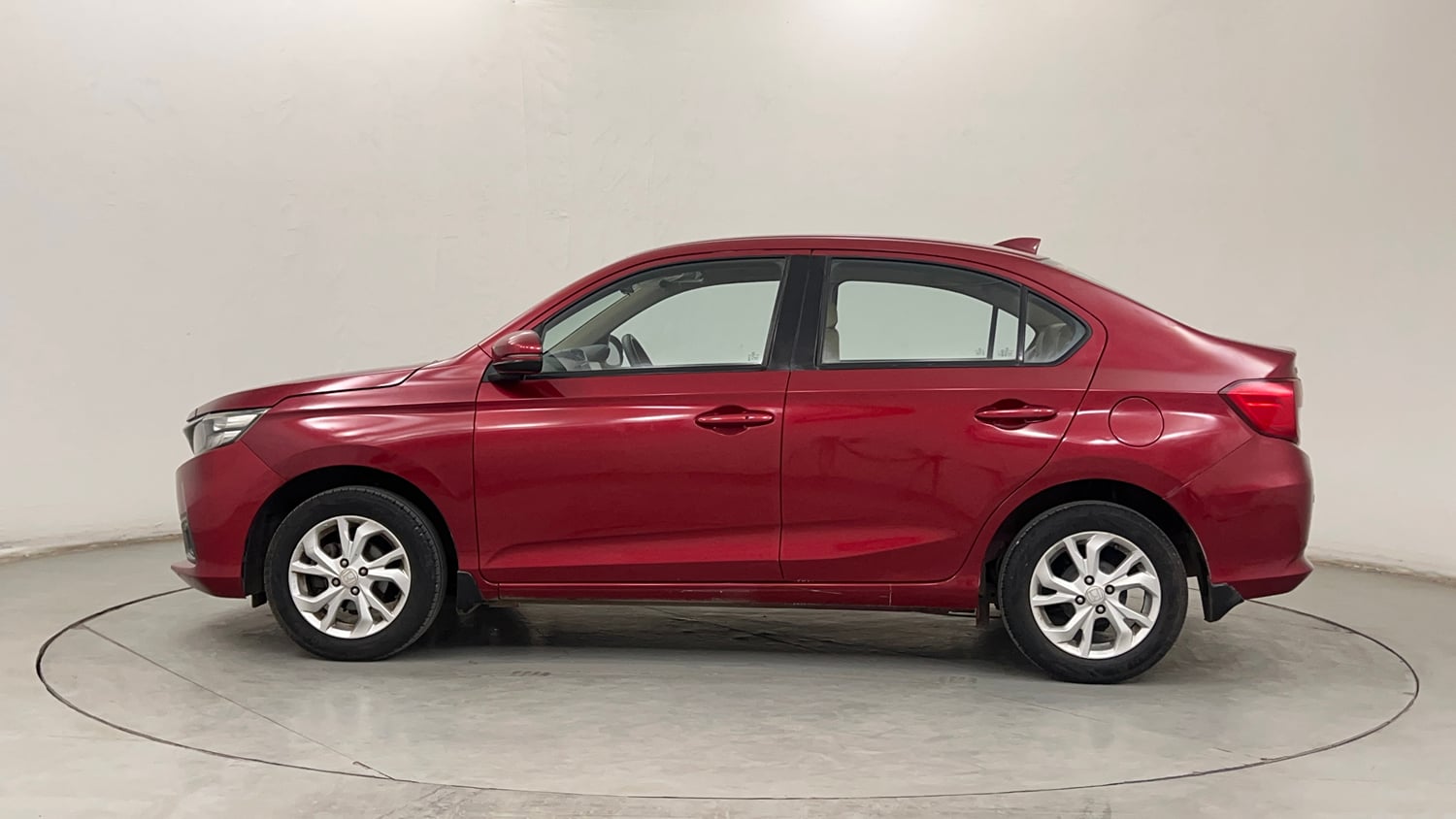 Used 2018 Honda Amaze 1.2 V MT Petrol Petrol Manual exterior LEFT SIDE VIEW
