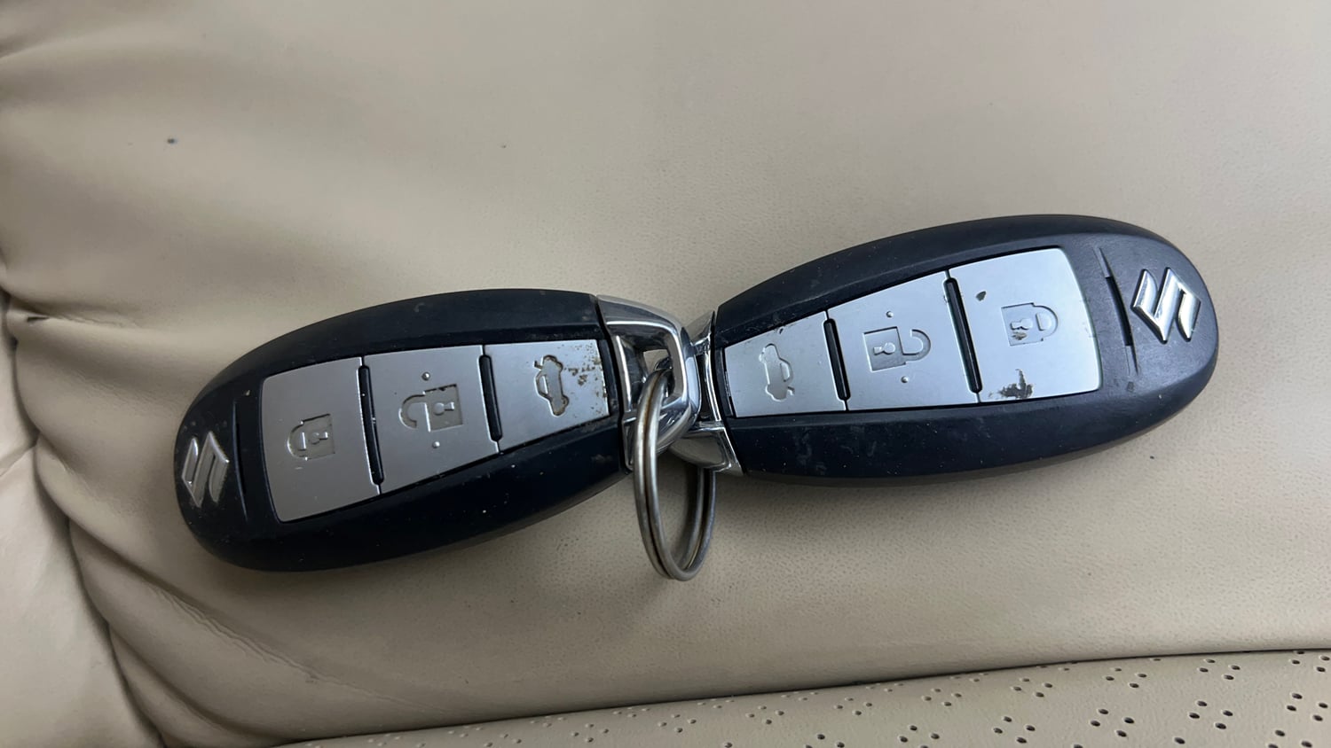 Used 2016 Maruti Suzuki Ciaz ZXi Petrol Manual extra CAR KEY VIEW