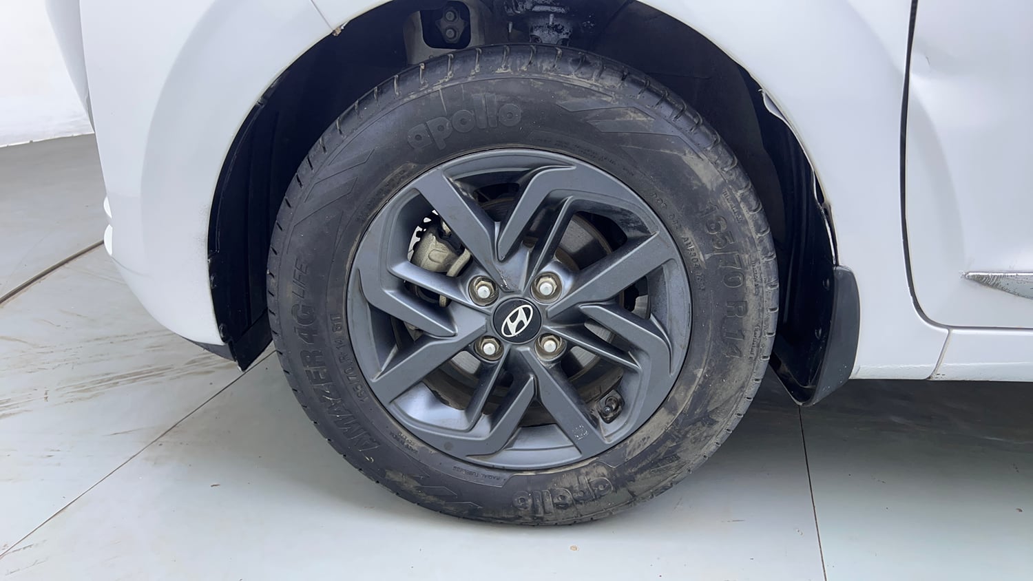 Used 2022 Hyundai Grand i10 Nios Sportz 1.2 Kappa VTVT CNG Cng Manual tyres LEFT FRONT TYRE RIM VIEW