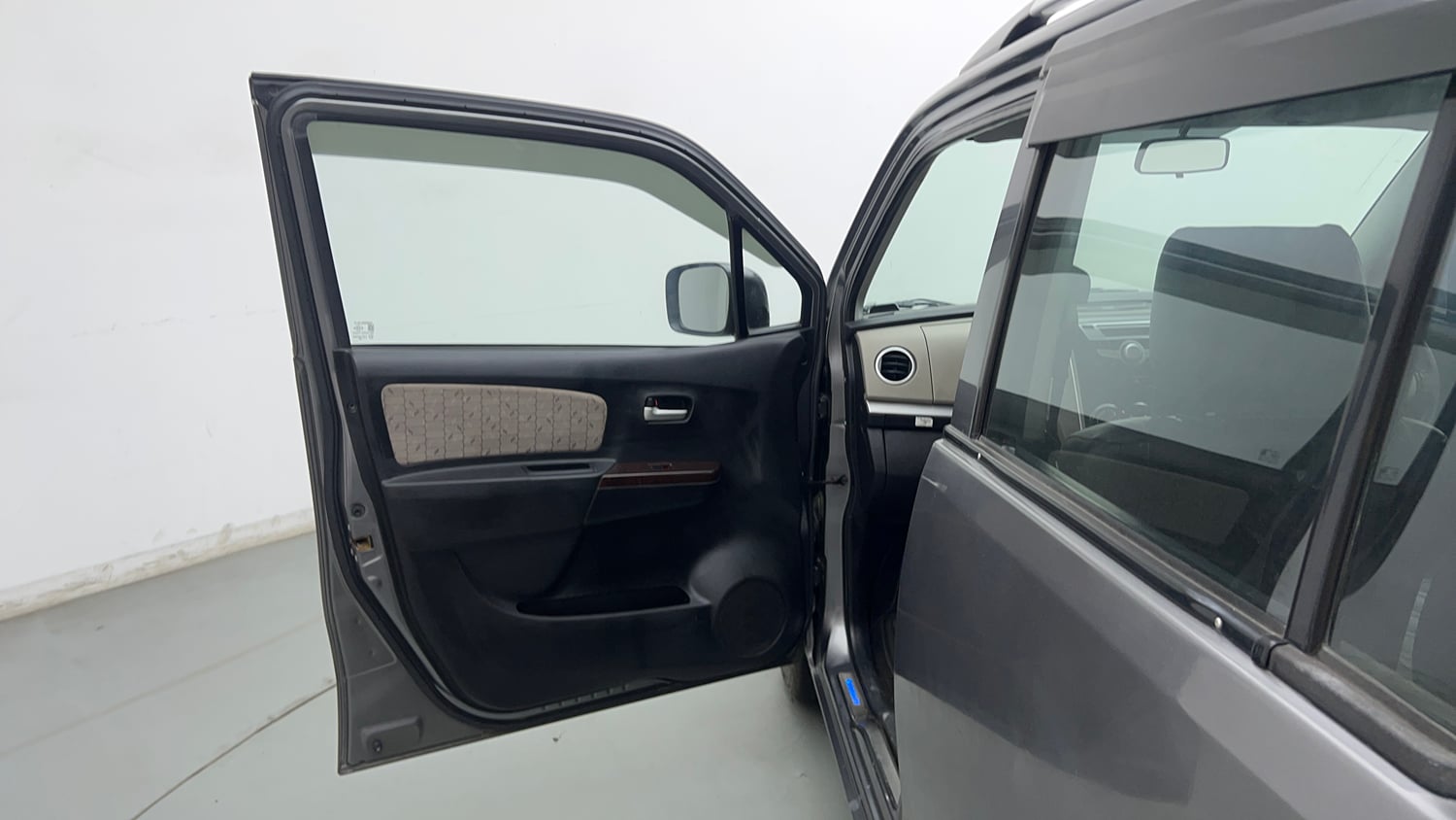 Used 2016 Maruti Suzuki Wagon R 1.0 VXI AMT Petrol Automatic interior LEFT FRONT DOOR OPEN VIEW