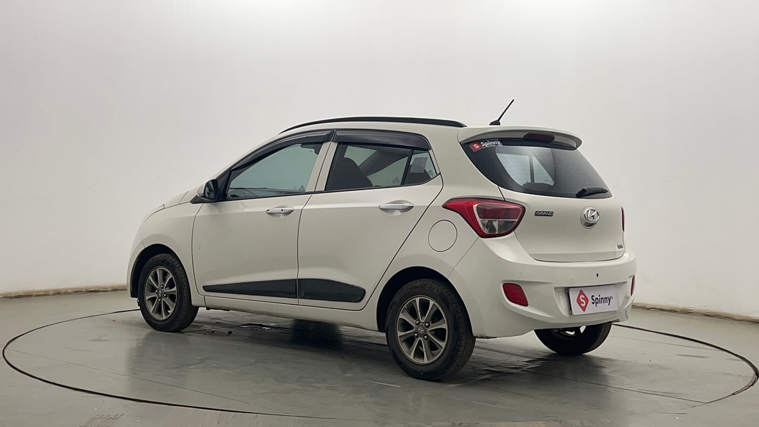 Used 2014 Hyundai Grand i10 Asta 1.2 Kappa VTVT (O) Petrol Manual exterior LEFT REAR CORNER VIEW