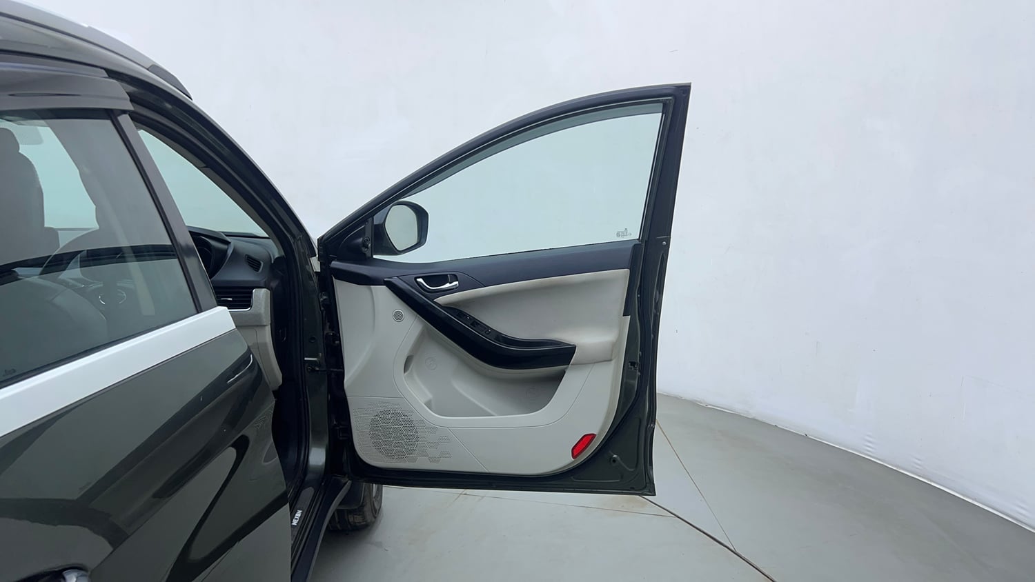 Used 2021 Tata Nexon XZ Plus Petrol Manual interior RIGHT FRONT DOOR OPEN VIEW
