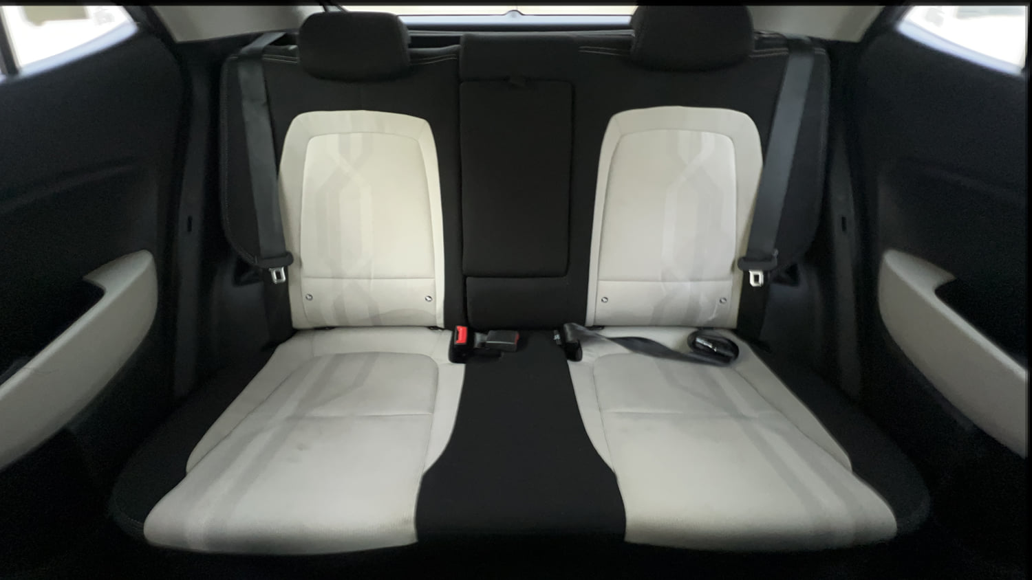 Used 2022 Hyundai Venue SX 1.2 Petrol Petrol Manual interior REAR SEAT CONDITION VIEW