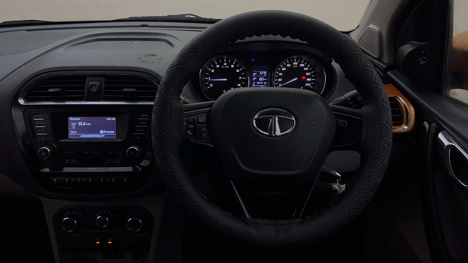 Used 2018 Tata Tiago Revotron XZ Petrol Manual top_features Steering mounted controls