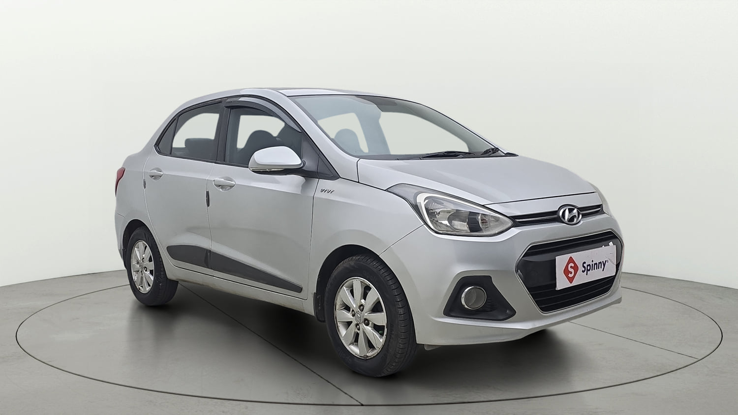 Used 2014 Hyundai Xcent S 1.2 (O) Petrol Manual exterior RIGHT FRONT CORNER VIEW