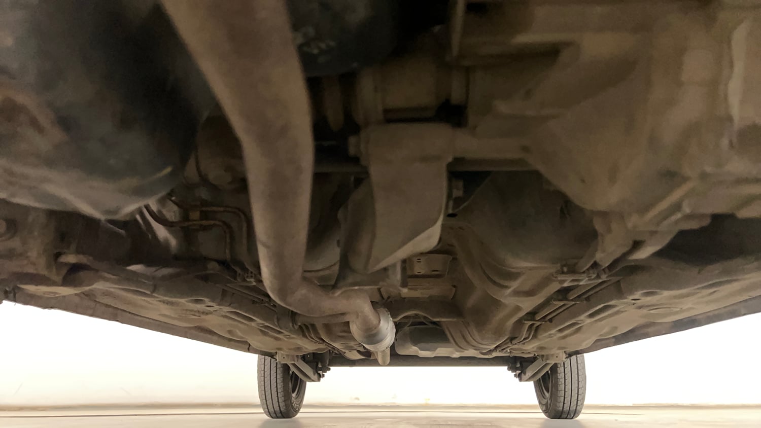 Used 2015 Maruti Suzuki Alto 800 Lxi Petrol Manual extra FRONT LEFT UNDERBODY VIEW
