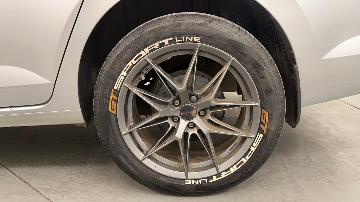 Used 2023 Skoda Slavia Ambition 1.5L TSI MT Petrol Manual tyres LEFT REAR TYRE RIM VIEW