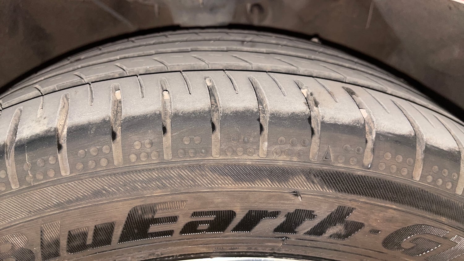 Used 2016 Hyundai Verna 1.6 VTVT SX Petrol Manual tyres RIGHT FRONT TYRE TREAD VIEW