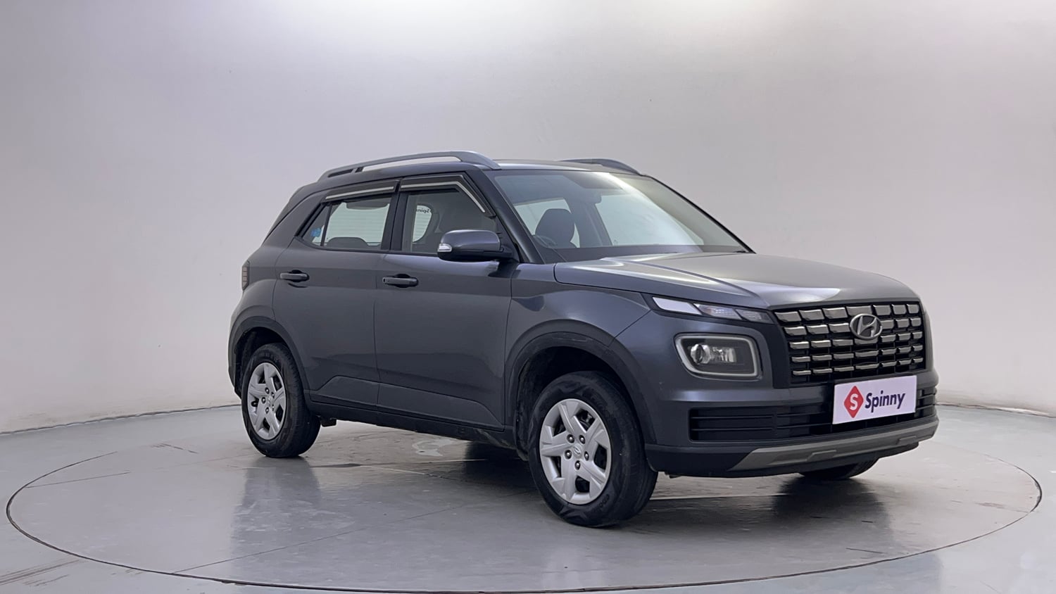 Used 2022 Hyundai Venue SX 1.2 Petrol Petrol Manual exterior RIGHT FRONT CORNER VIEW