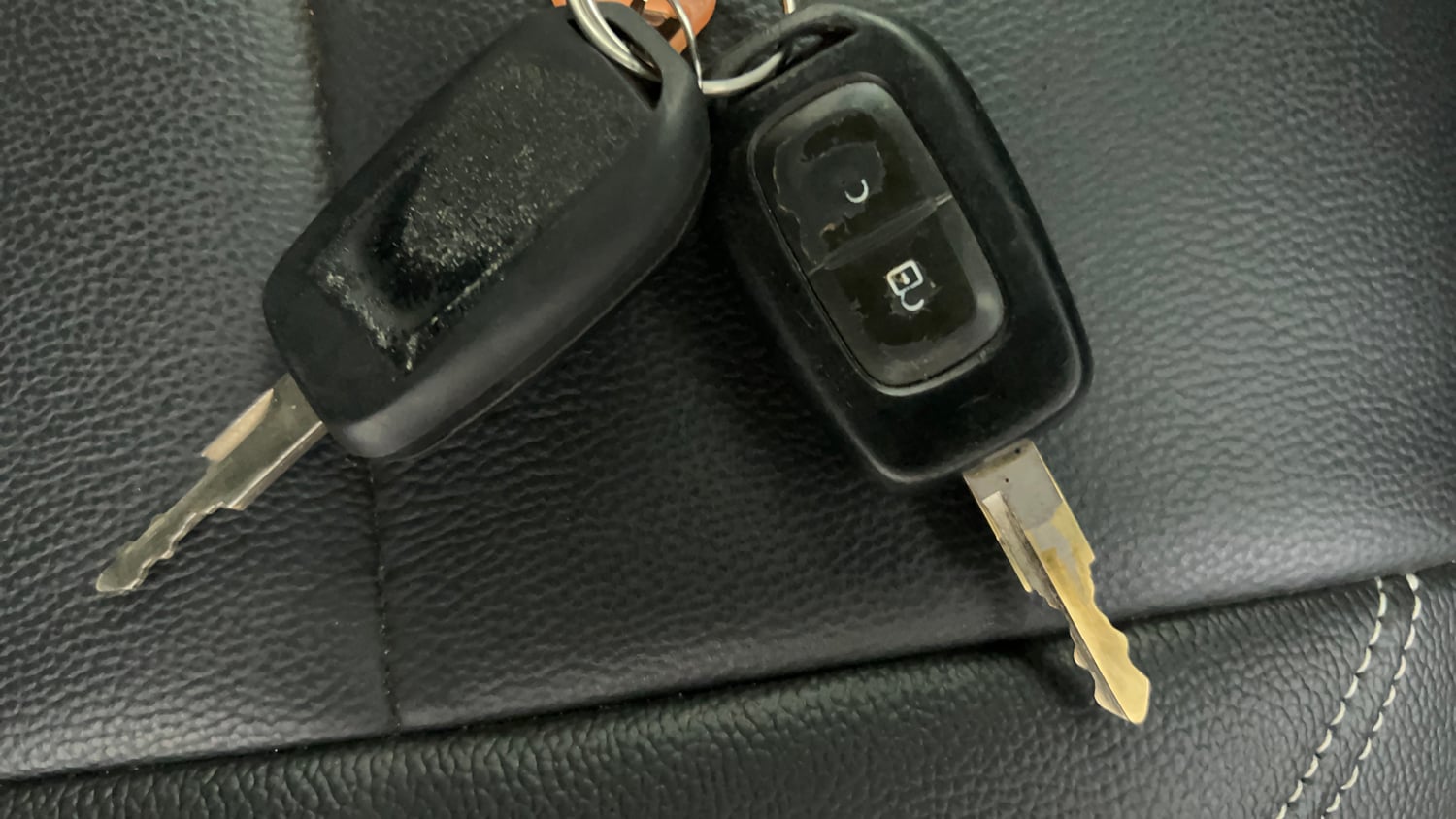 Used 2020 Renault Kwid 1.0 RXT AMT Opt Petrol Automatic extra CAR KEY VIEW