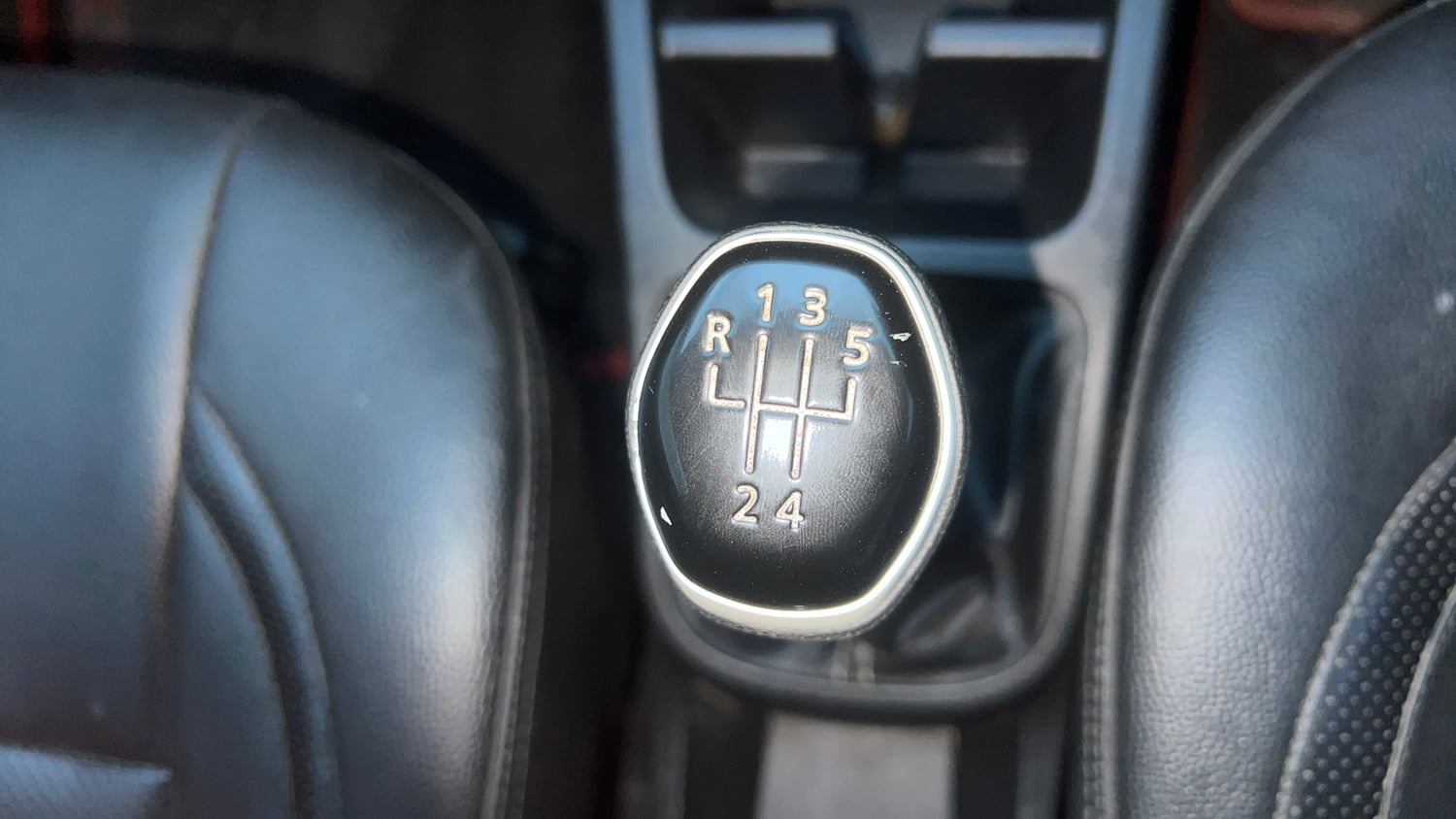 Used 2023 Renault Kwid CLIMBER Petrol Manual interior GEAR  KNOB VIEW